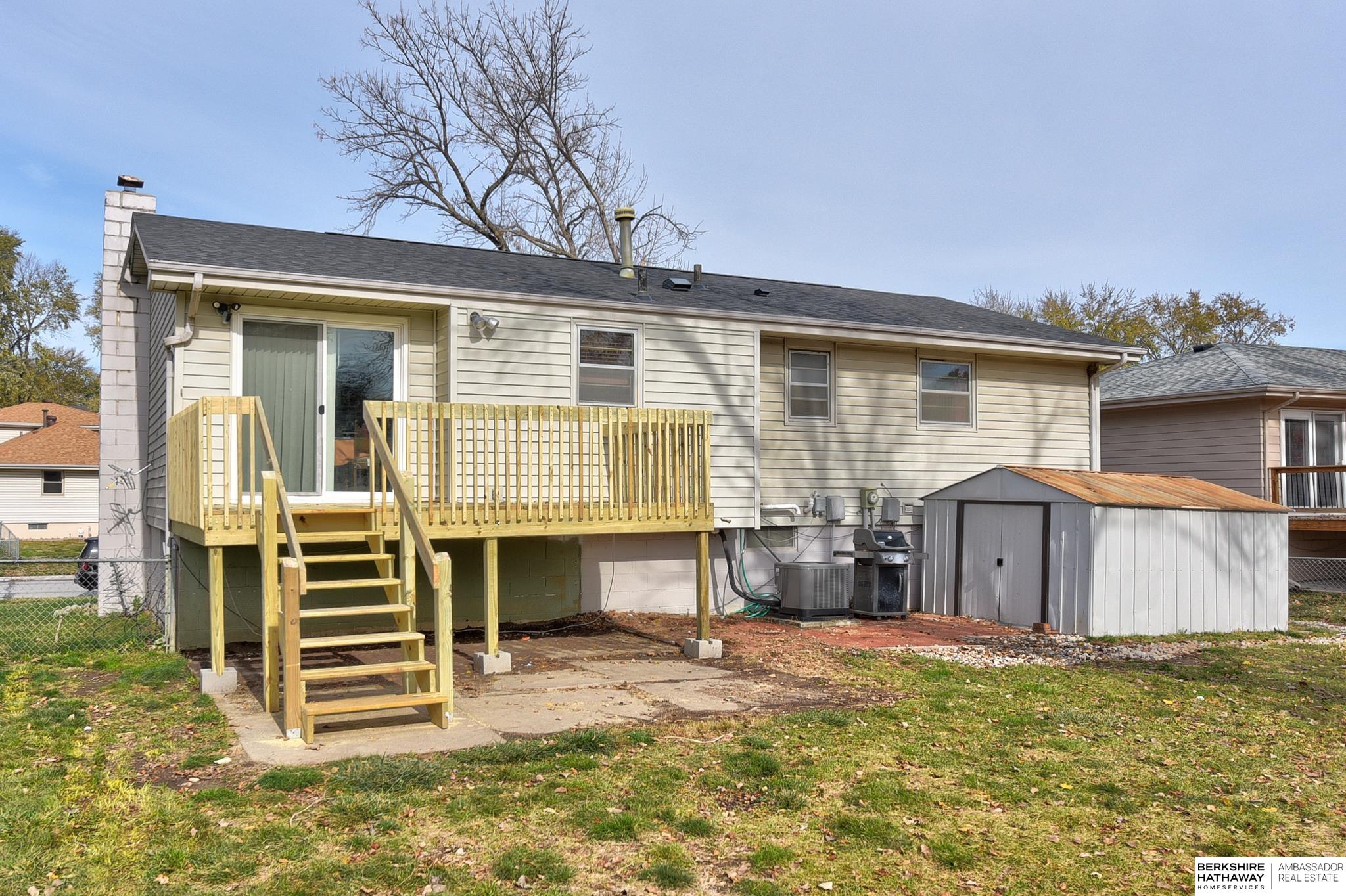 10105 Mockingbird Drive
