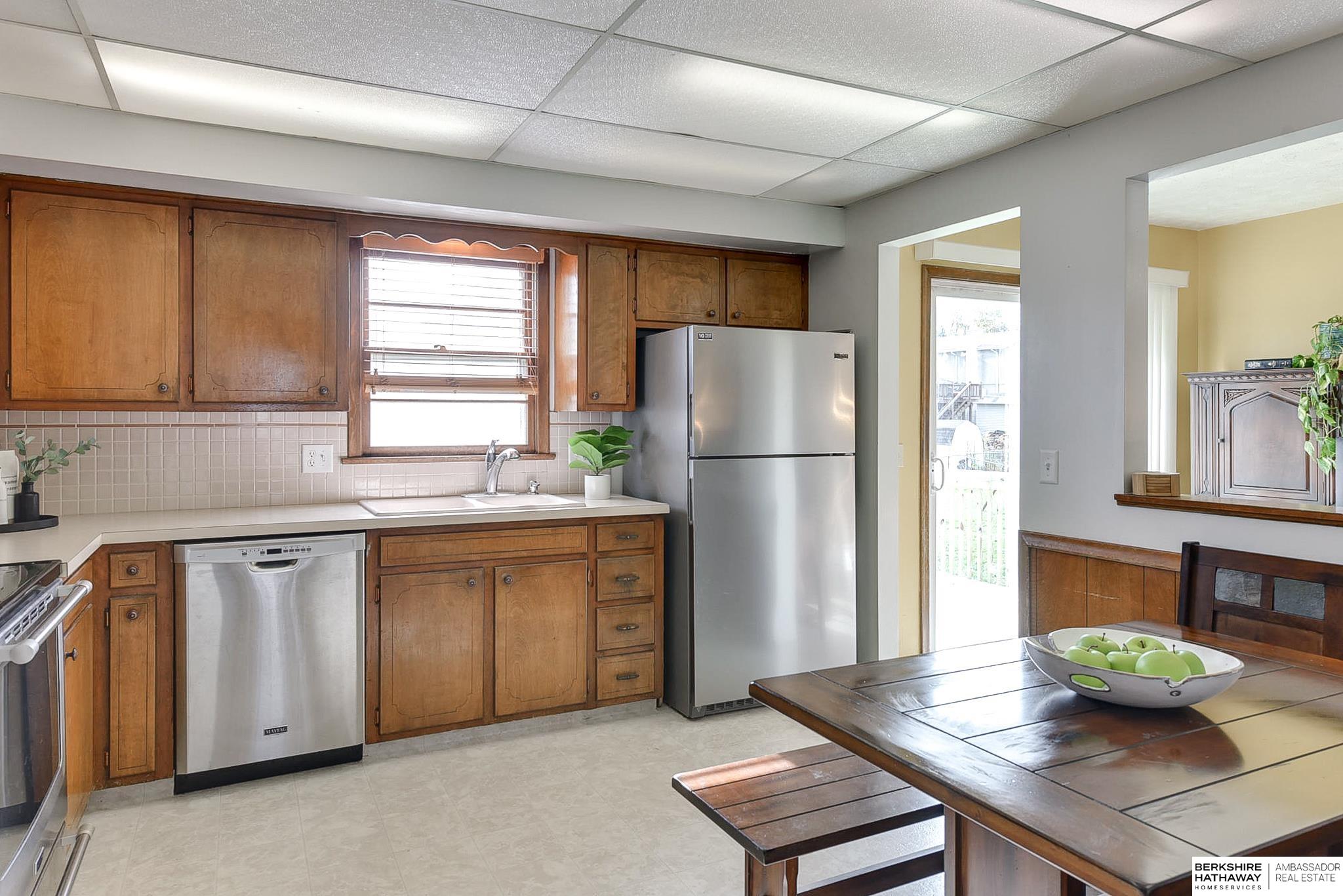 10105 Mockingbird Drive