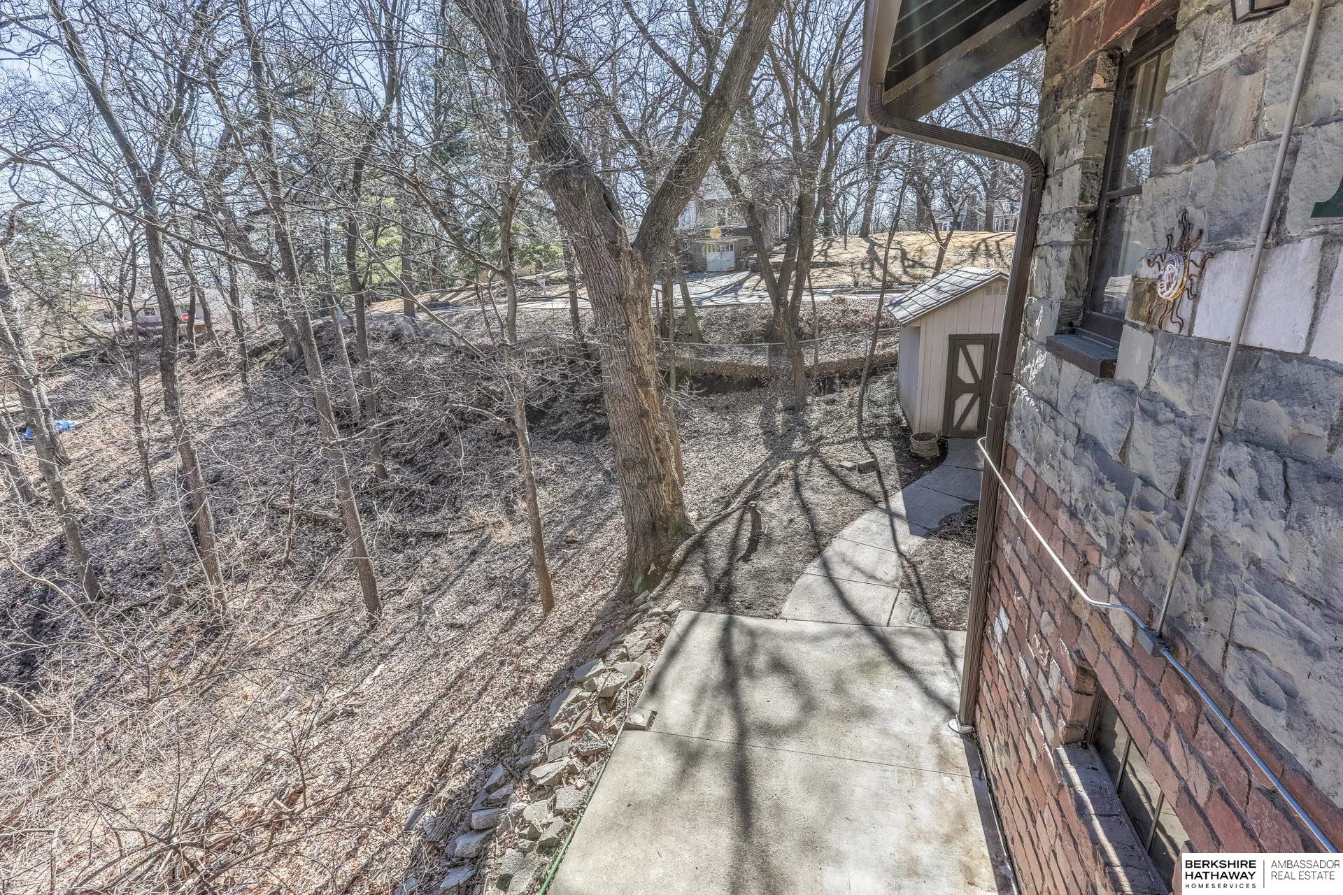 711 Bellevue Boulevard S