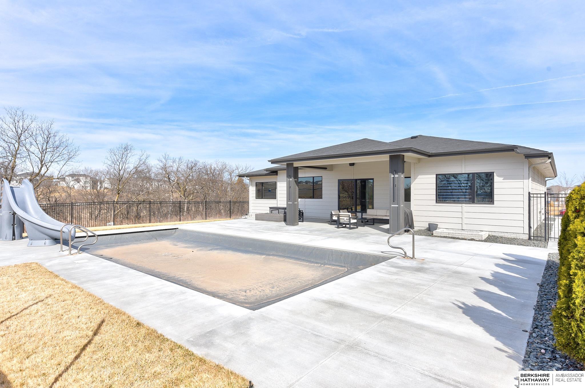 4005 George B Lake Parkway