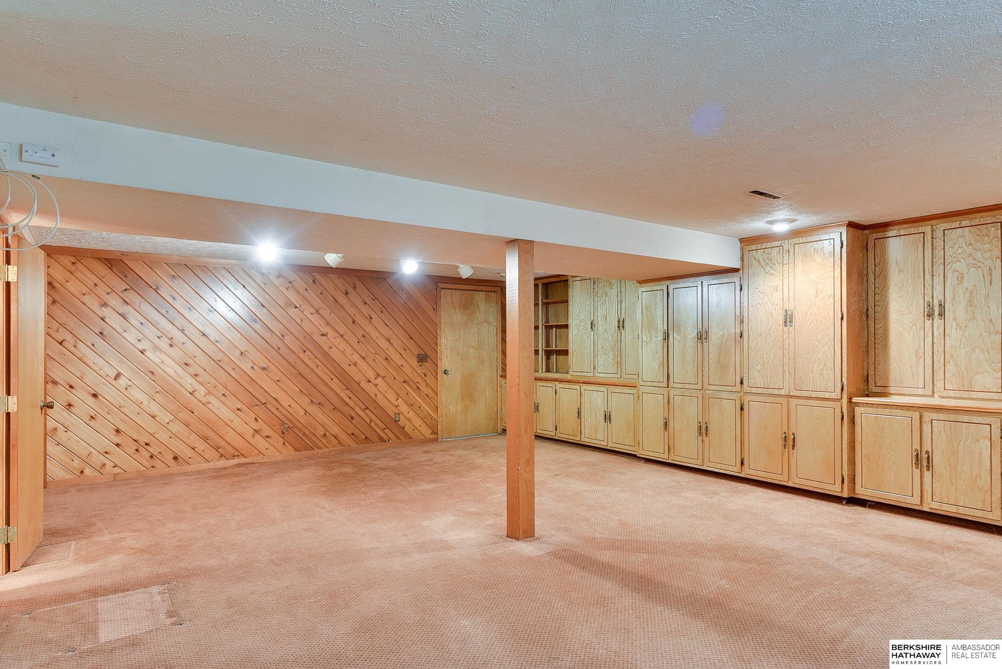 607 Meadow Road