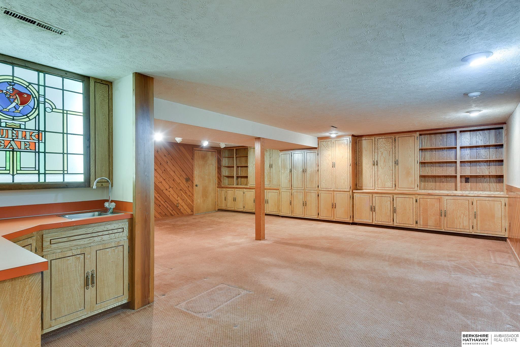 607 Meadow Road
