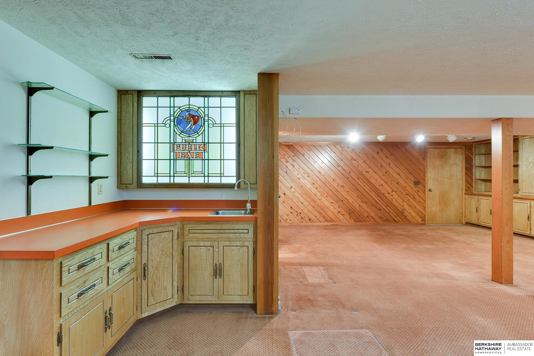 607 Meadow Road