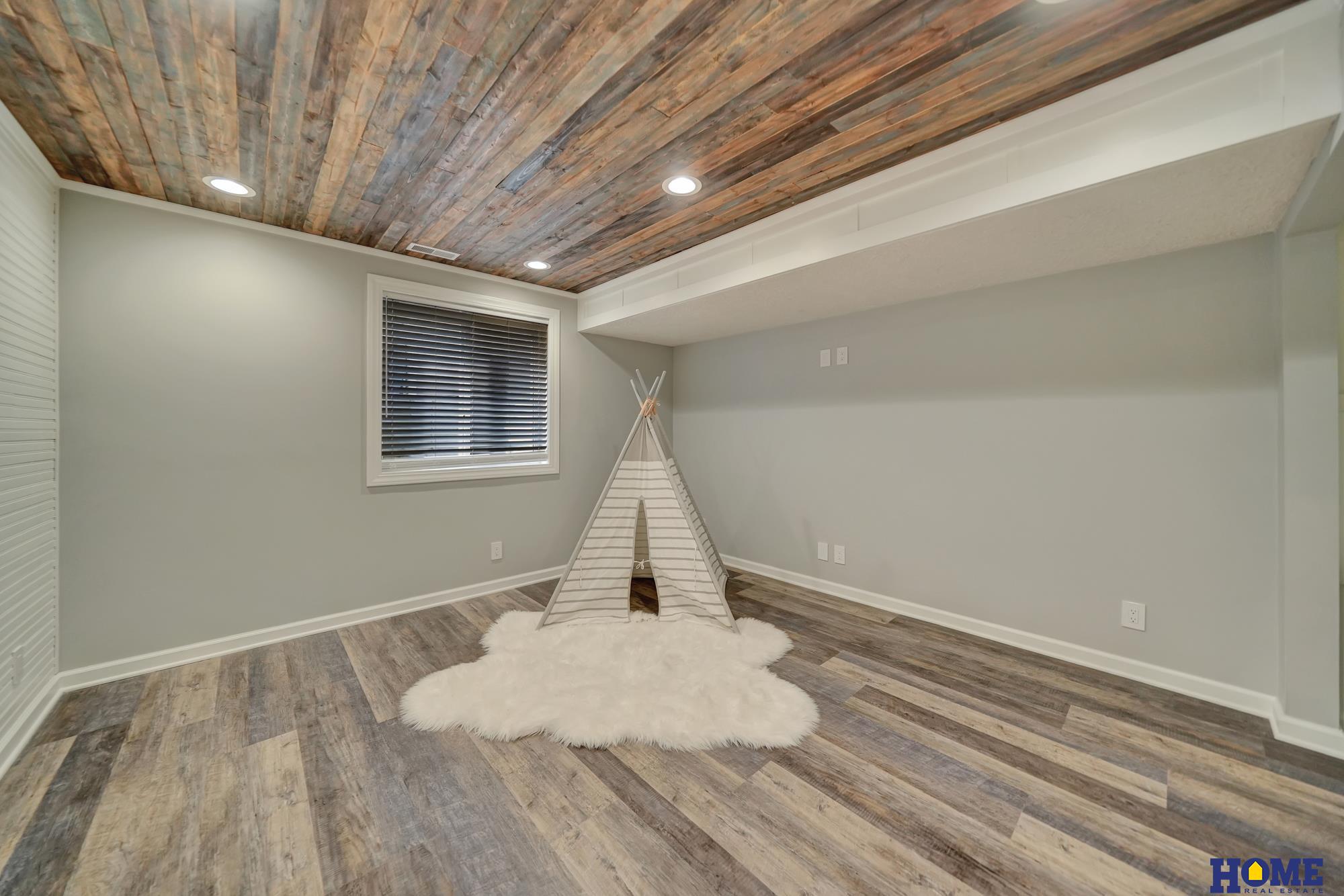 8109 Mackenzie Road