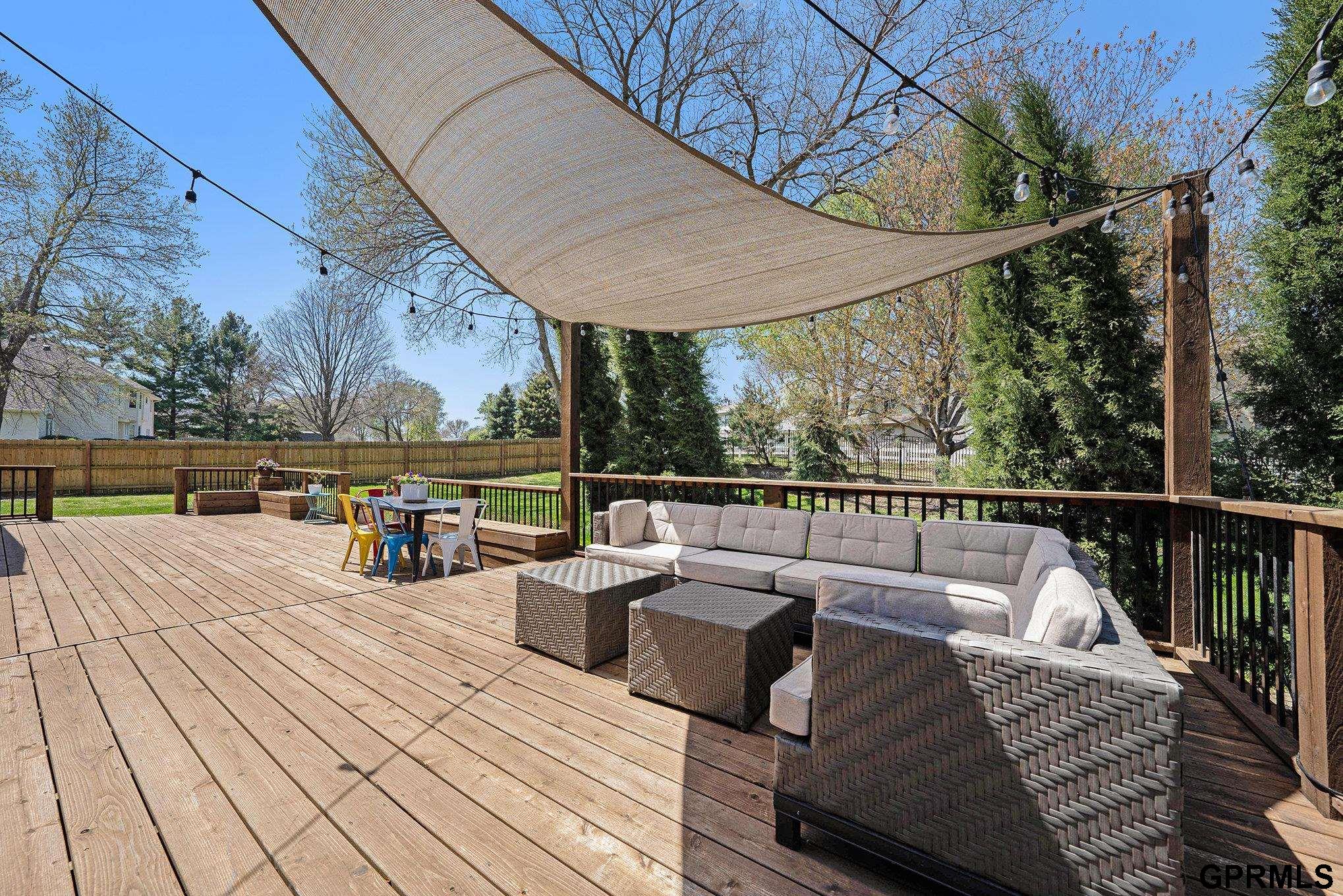 504 S 211 Street