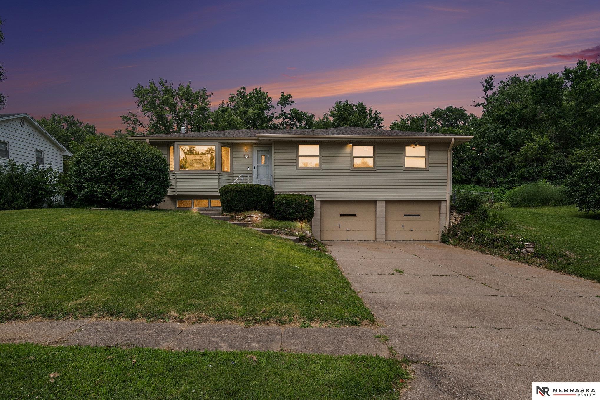 7716 Manderson Circle