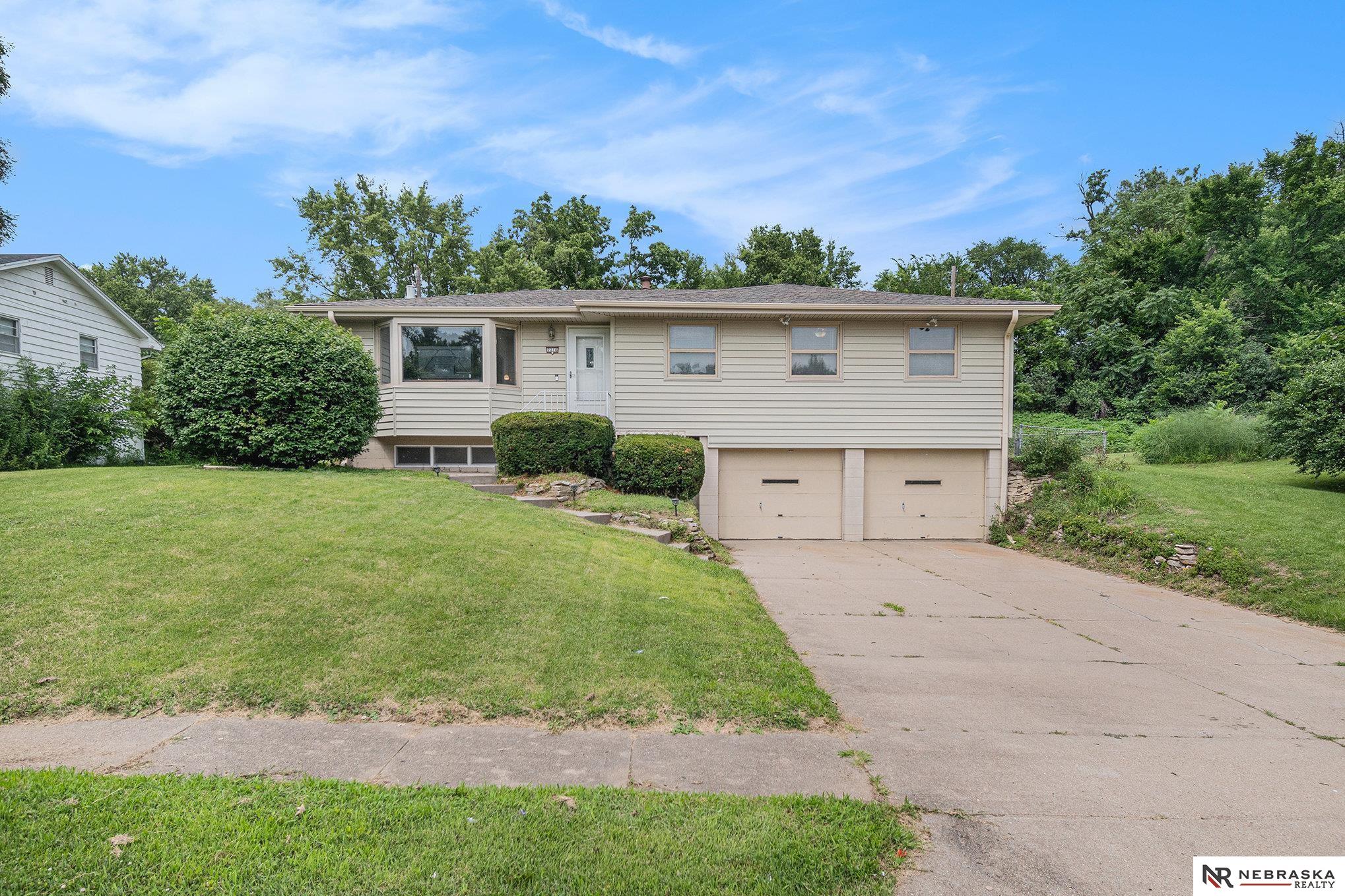 7716 Manderson Circle
