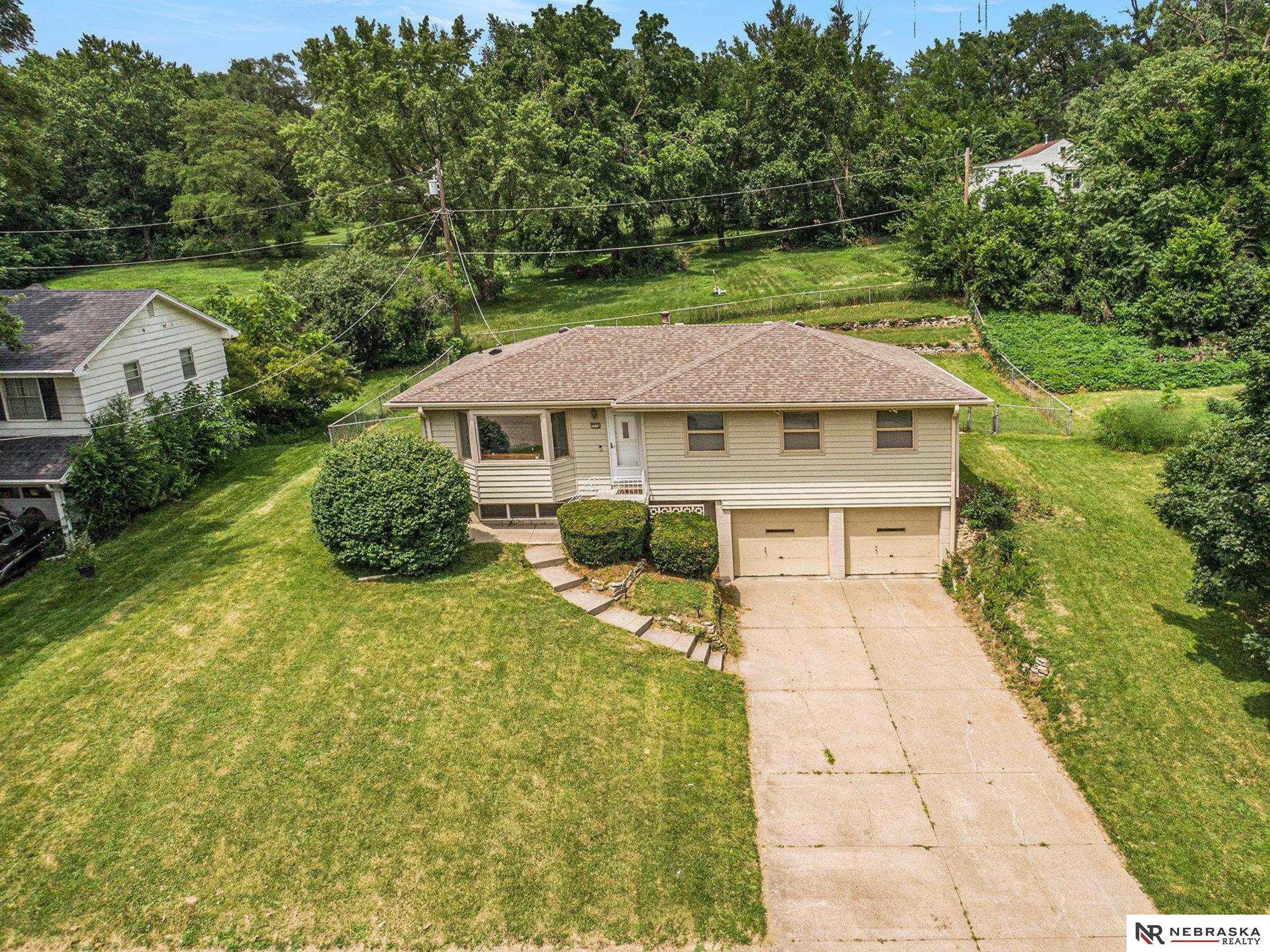 7716 Manderson Circle