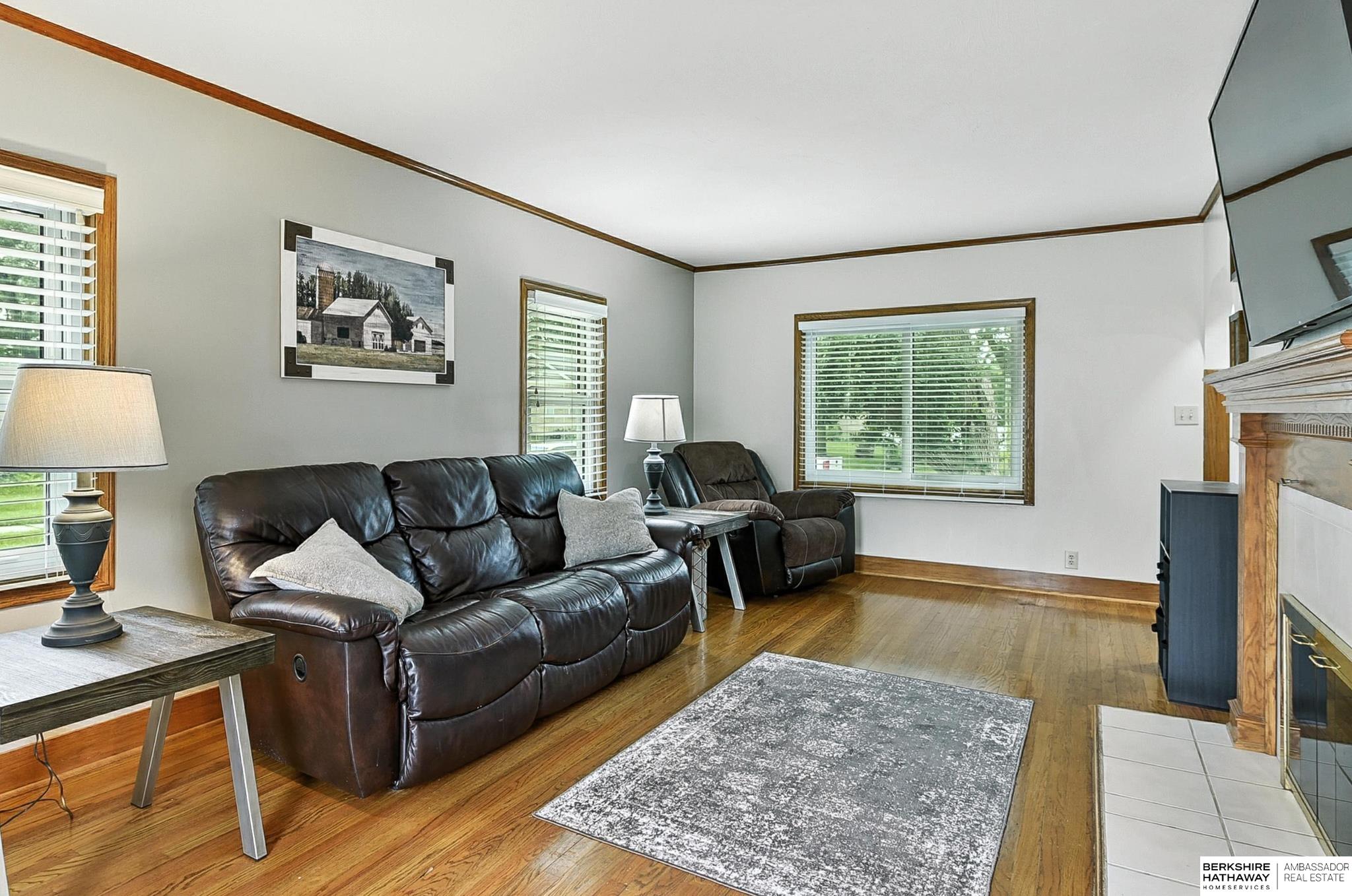 528 E 14th Street