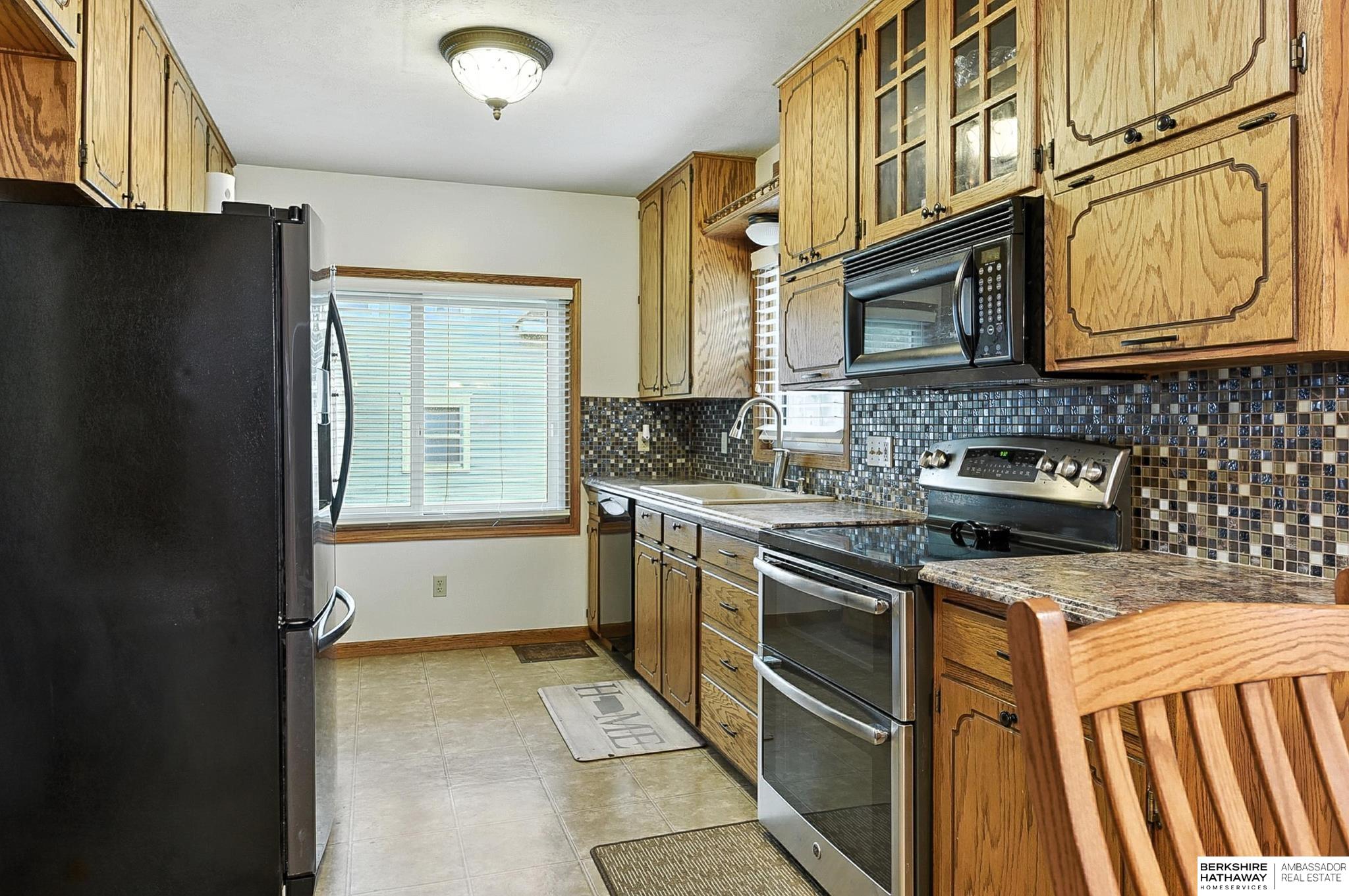 528 E 14th Street