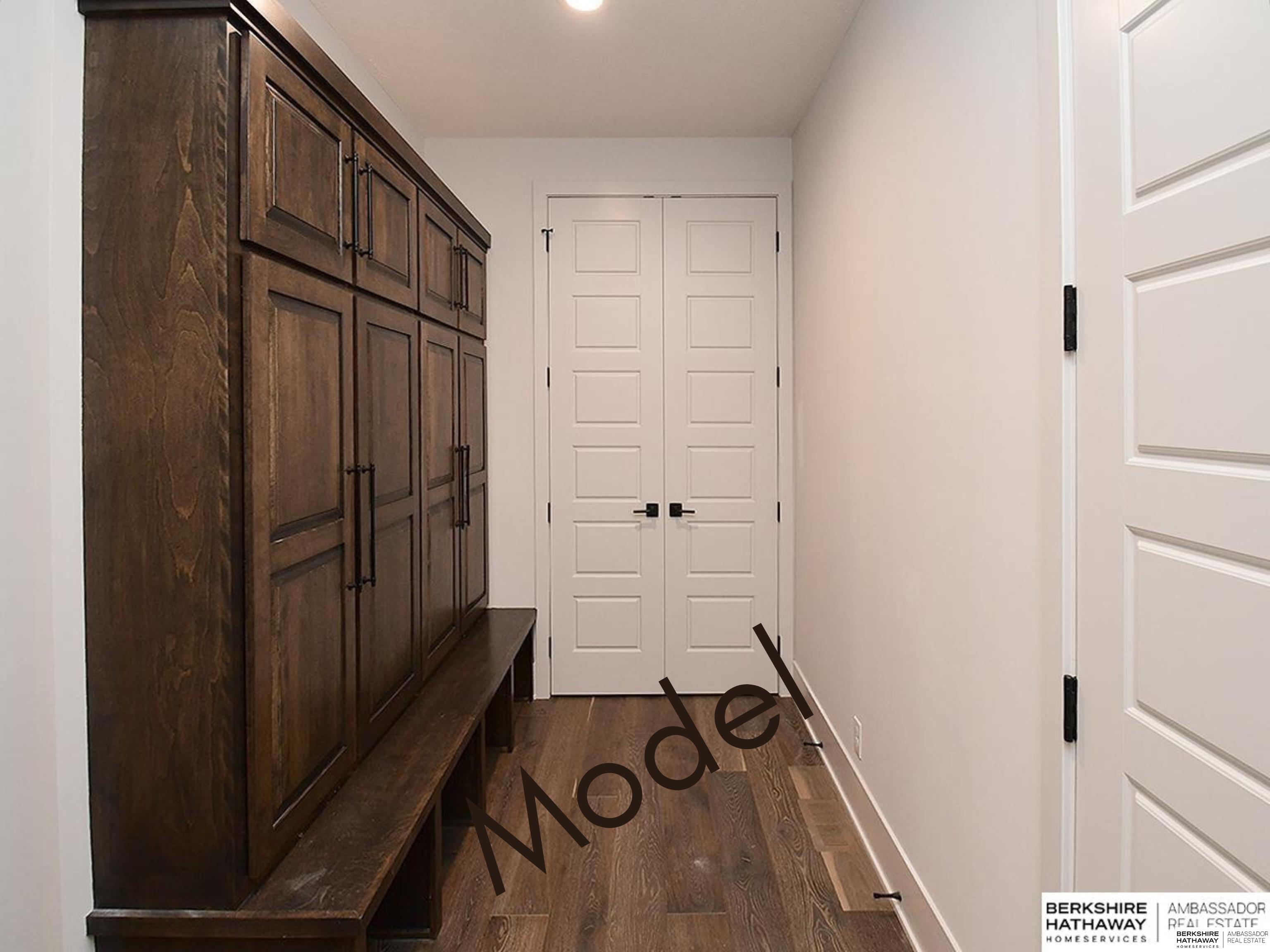 11707 Cove Hollow Drive