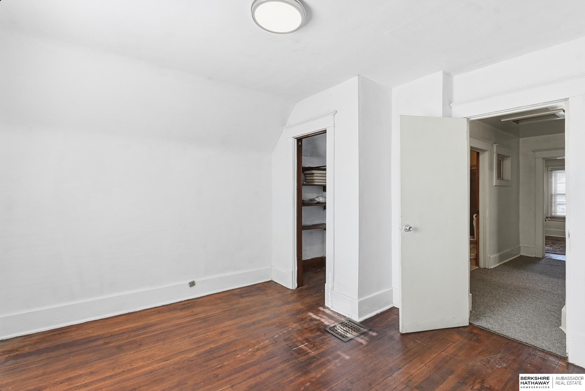 2933 Charles Street