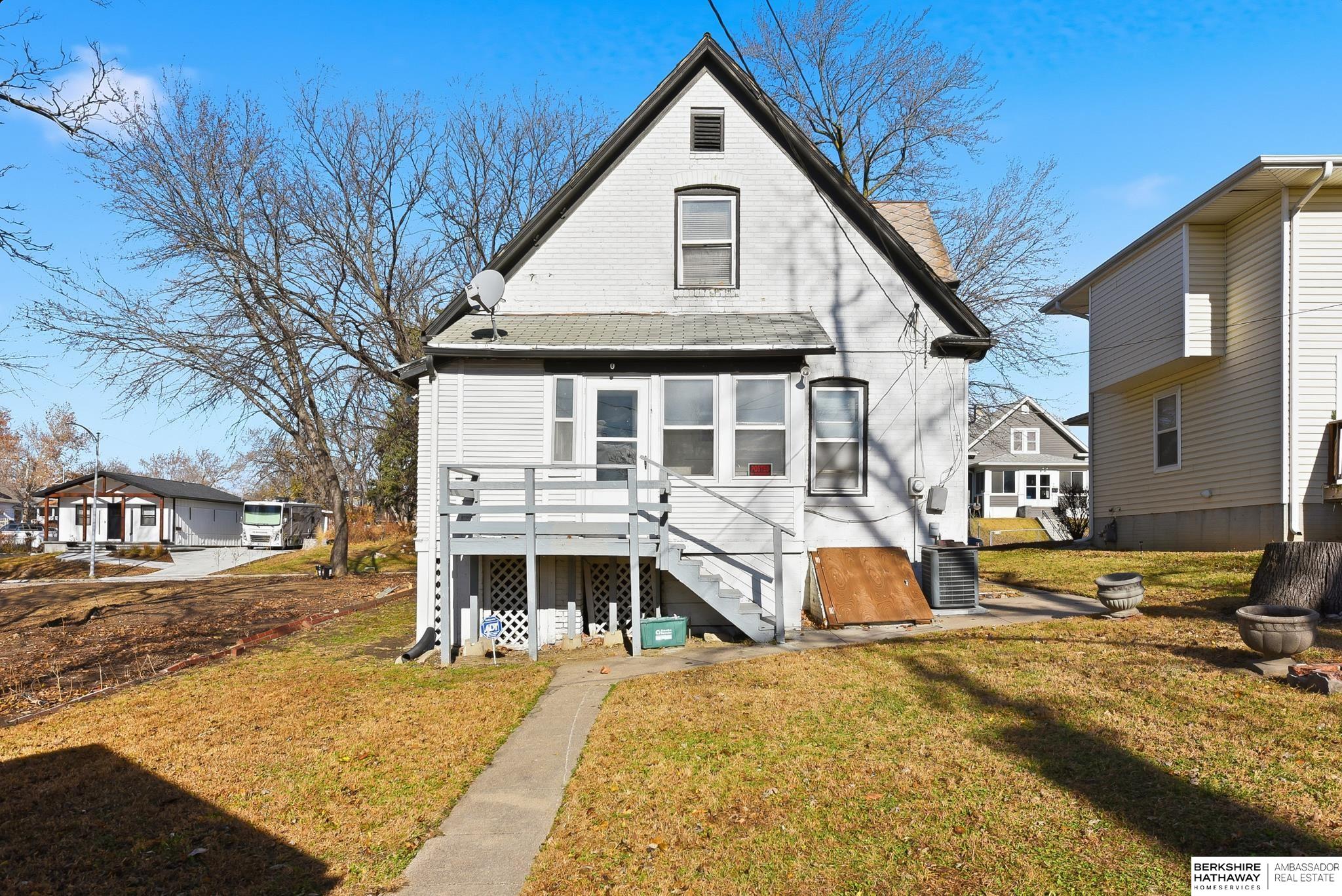 2933 Charles Street