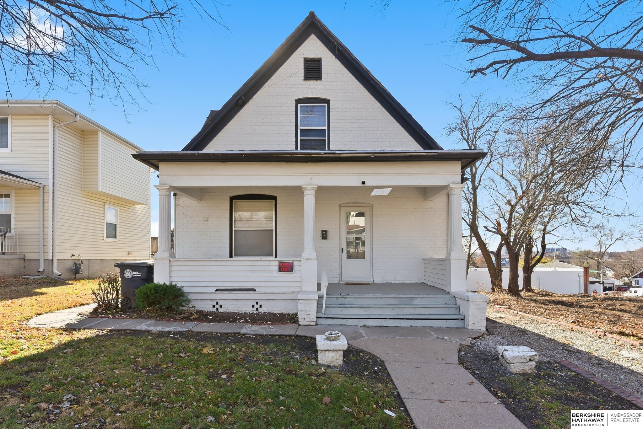 2933 Charles Street