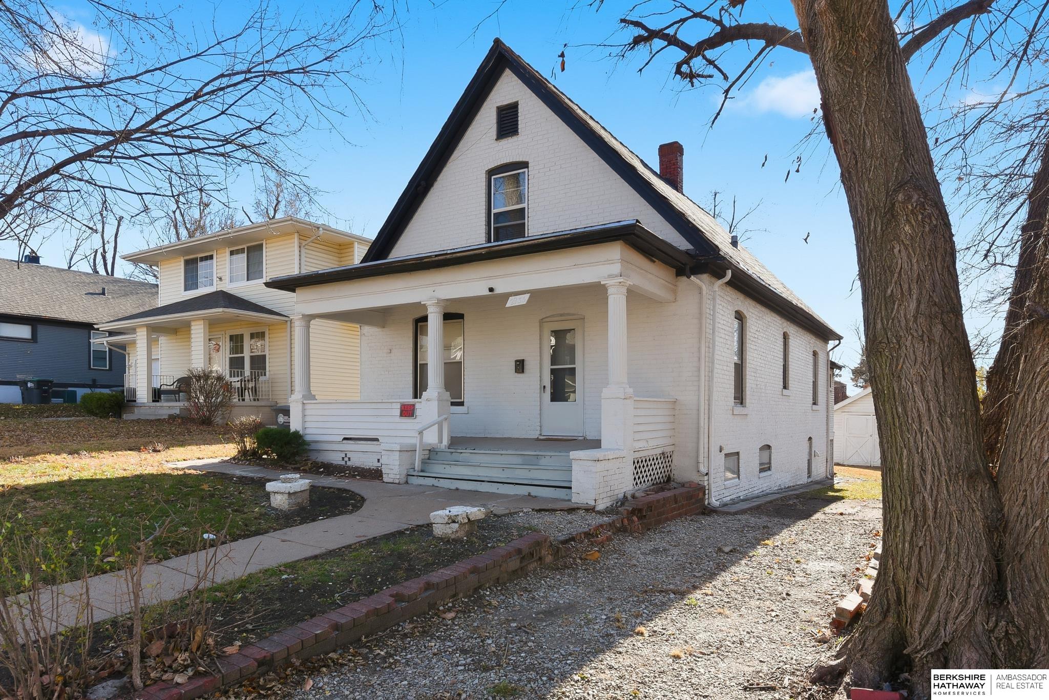 2933 Charles Street