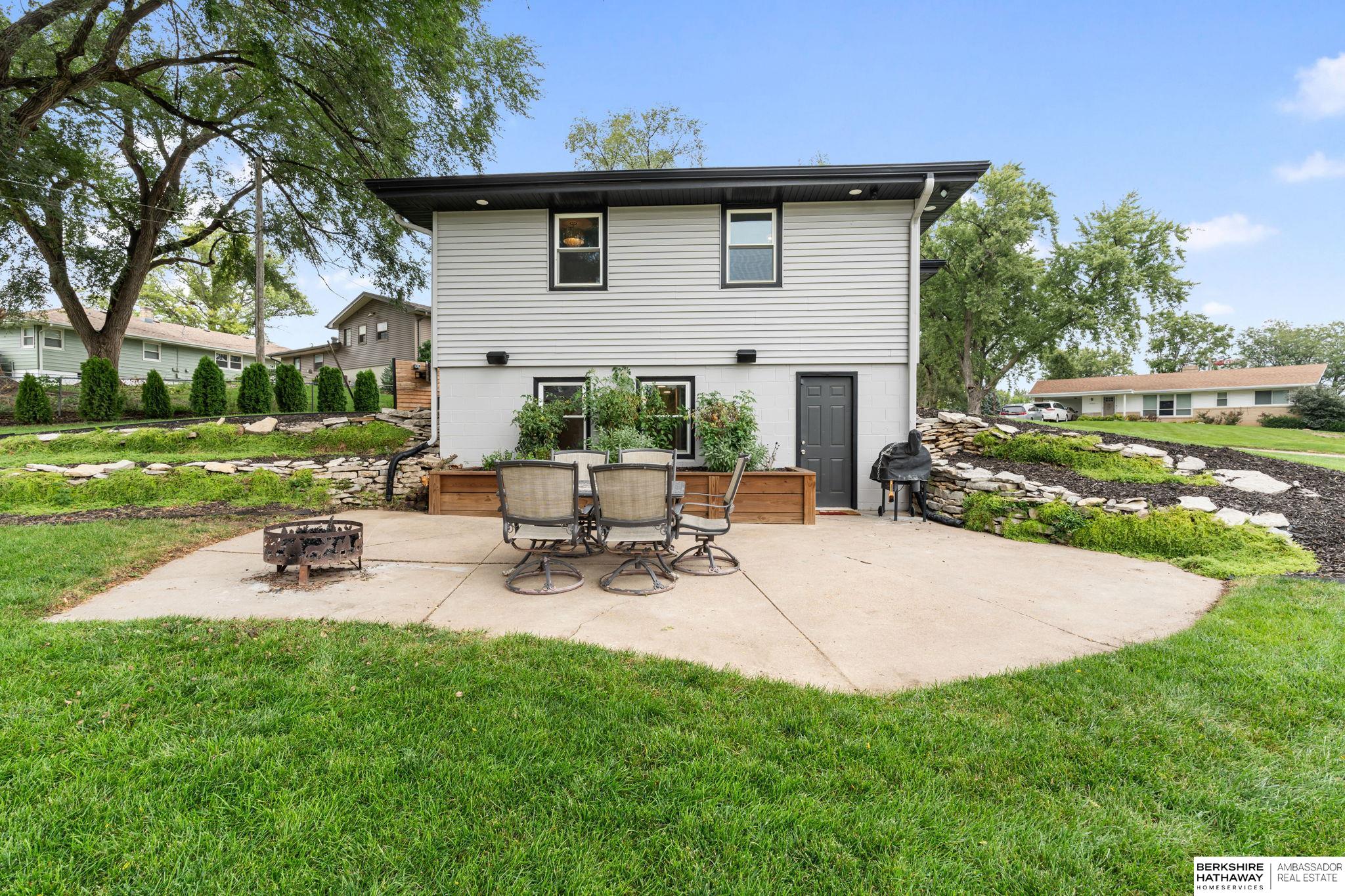 3432 N 206th Street