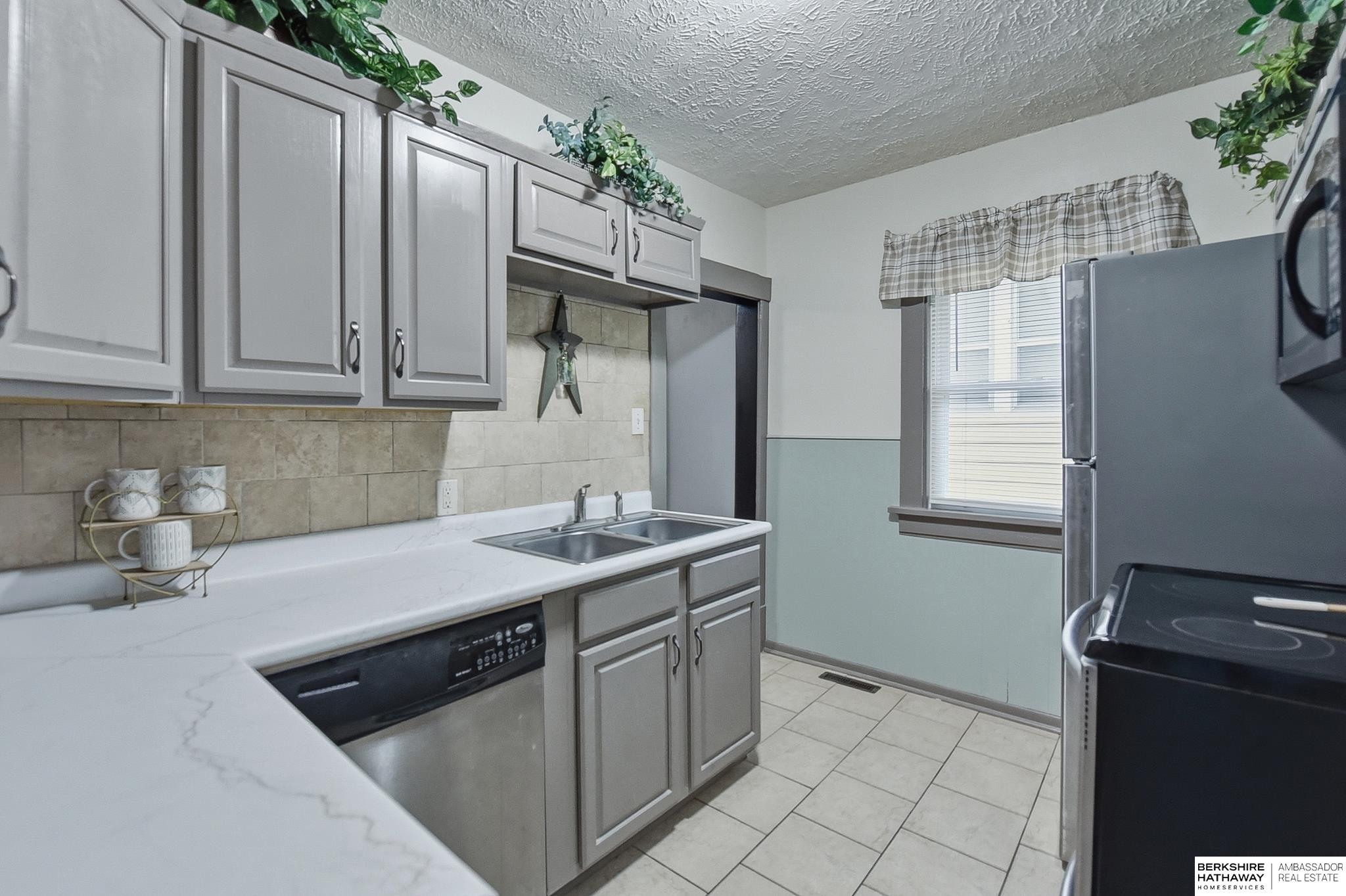 2922 N 49th Street