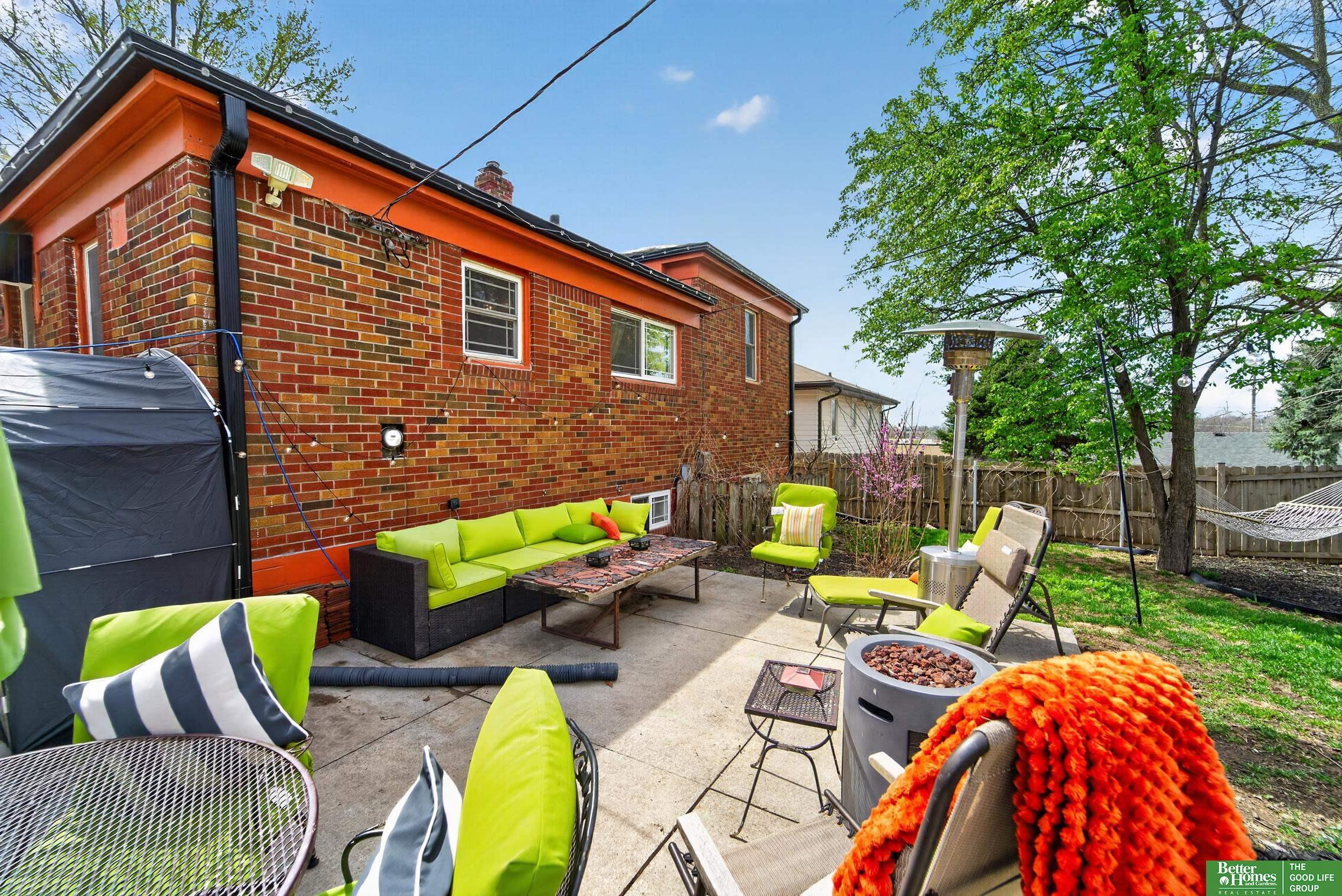 6814 Maple Street