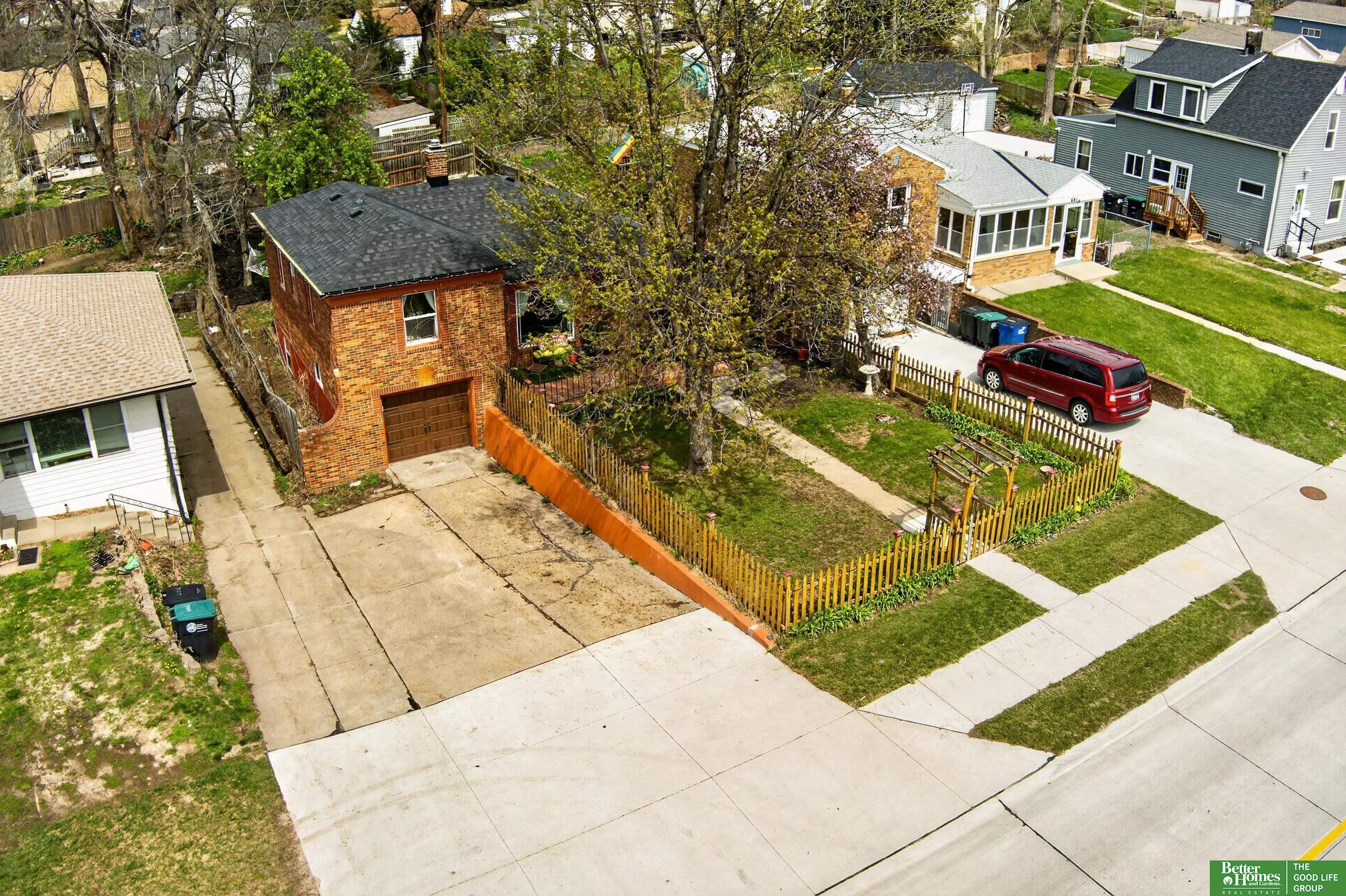 6814 Maple Street