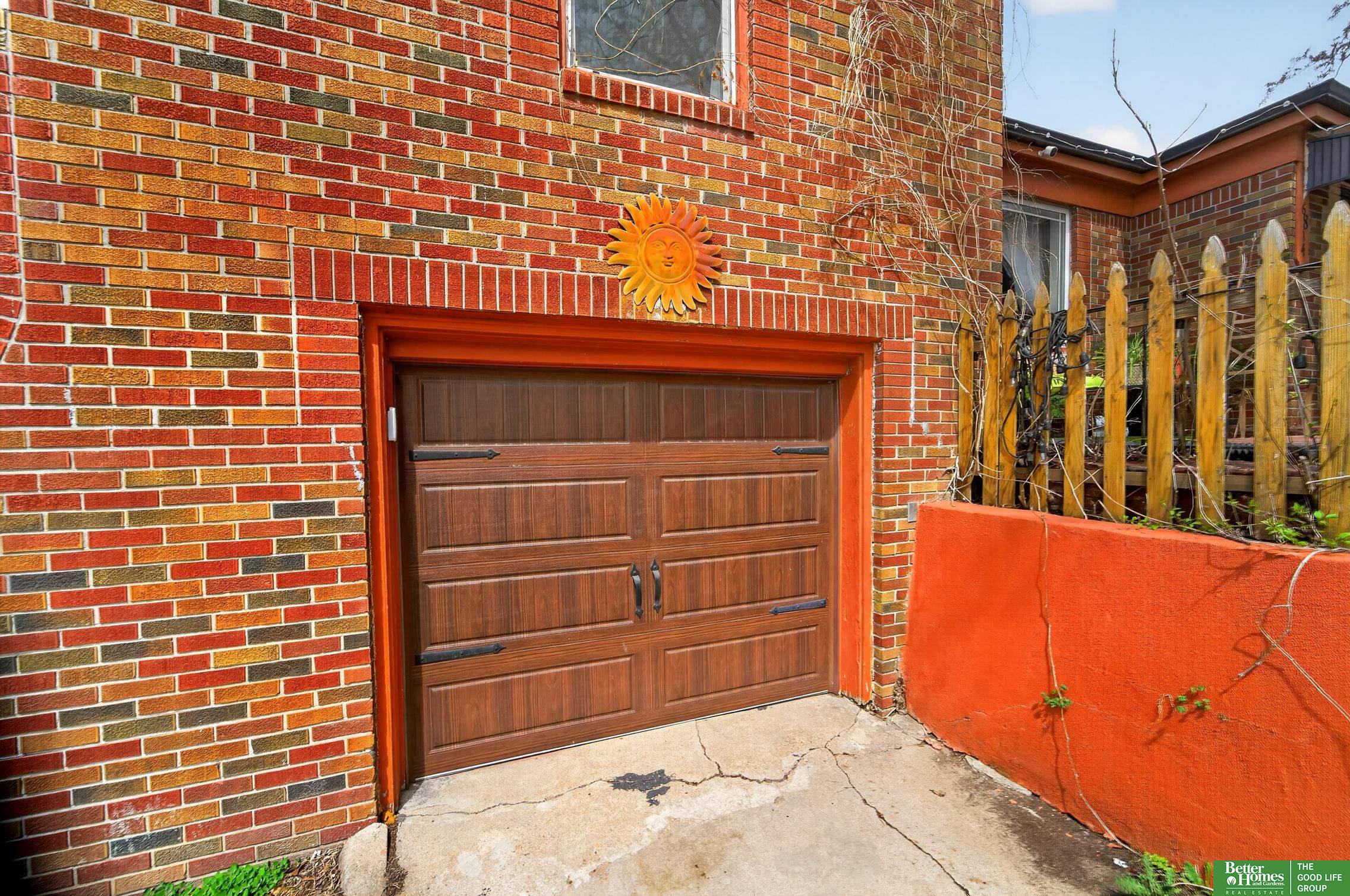 6814 Maple Street