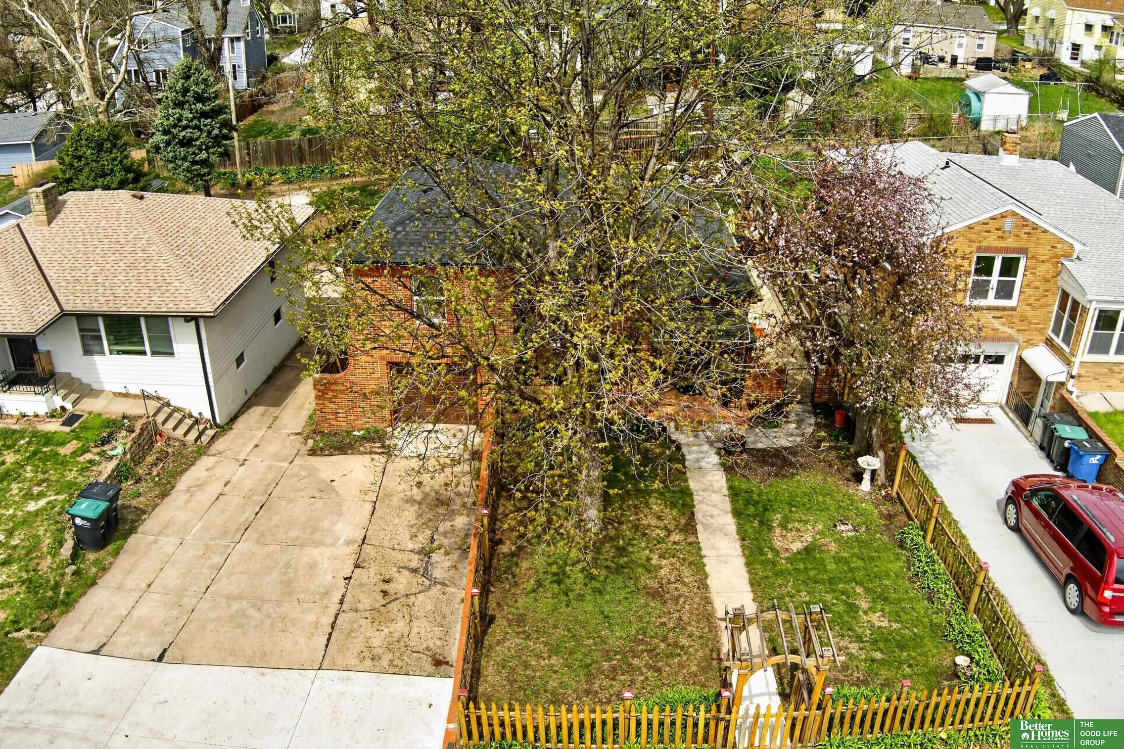 6814 Maple Street