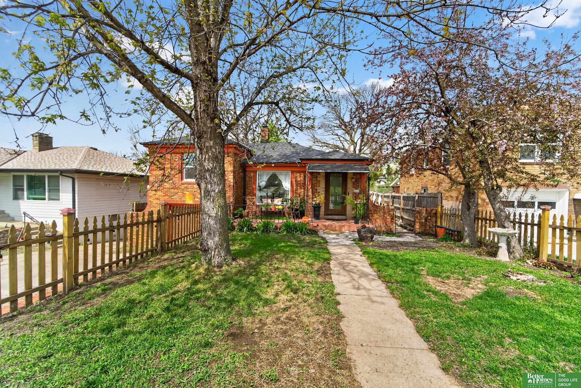 6814 Maple Street