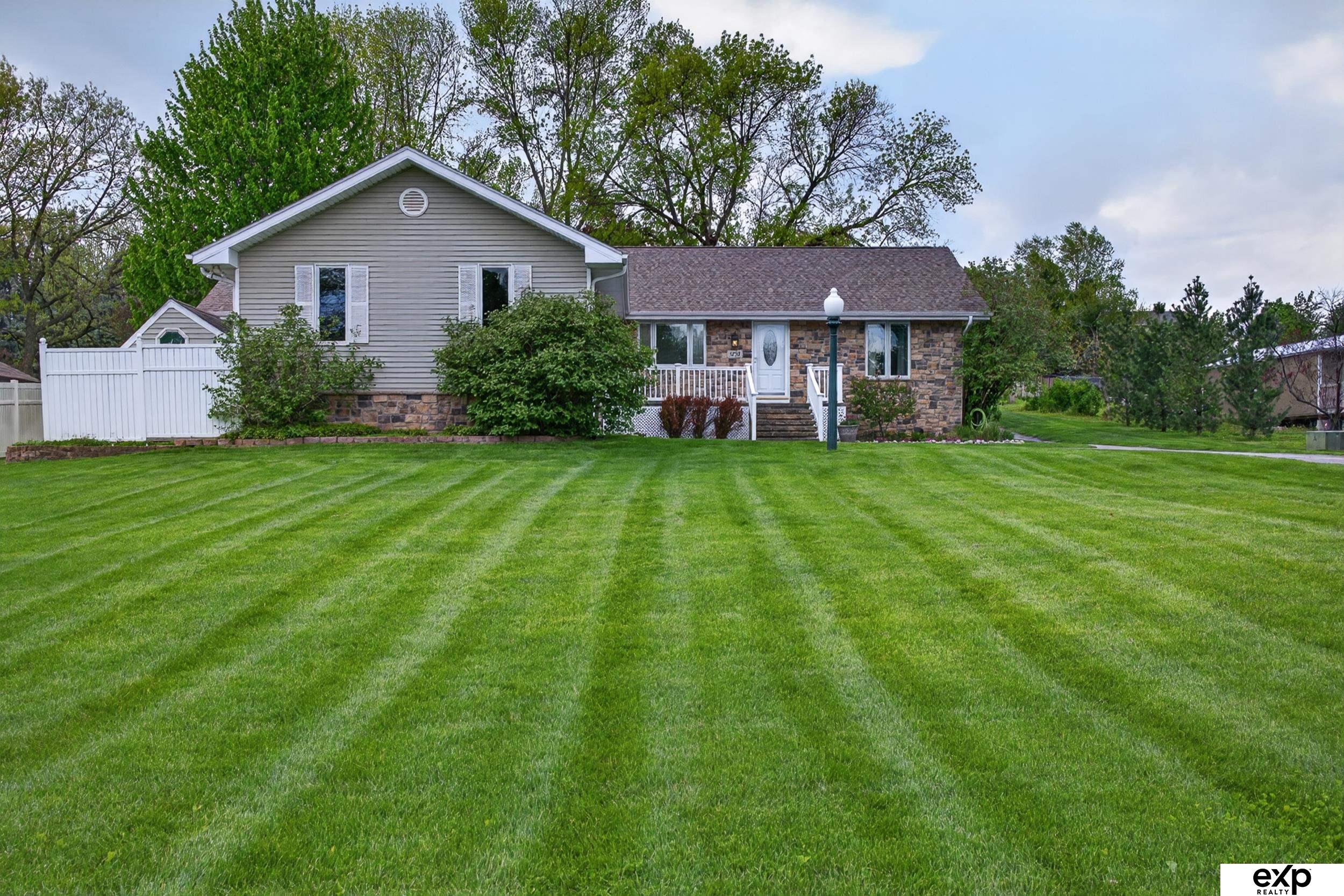 5732 S 185th Street