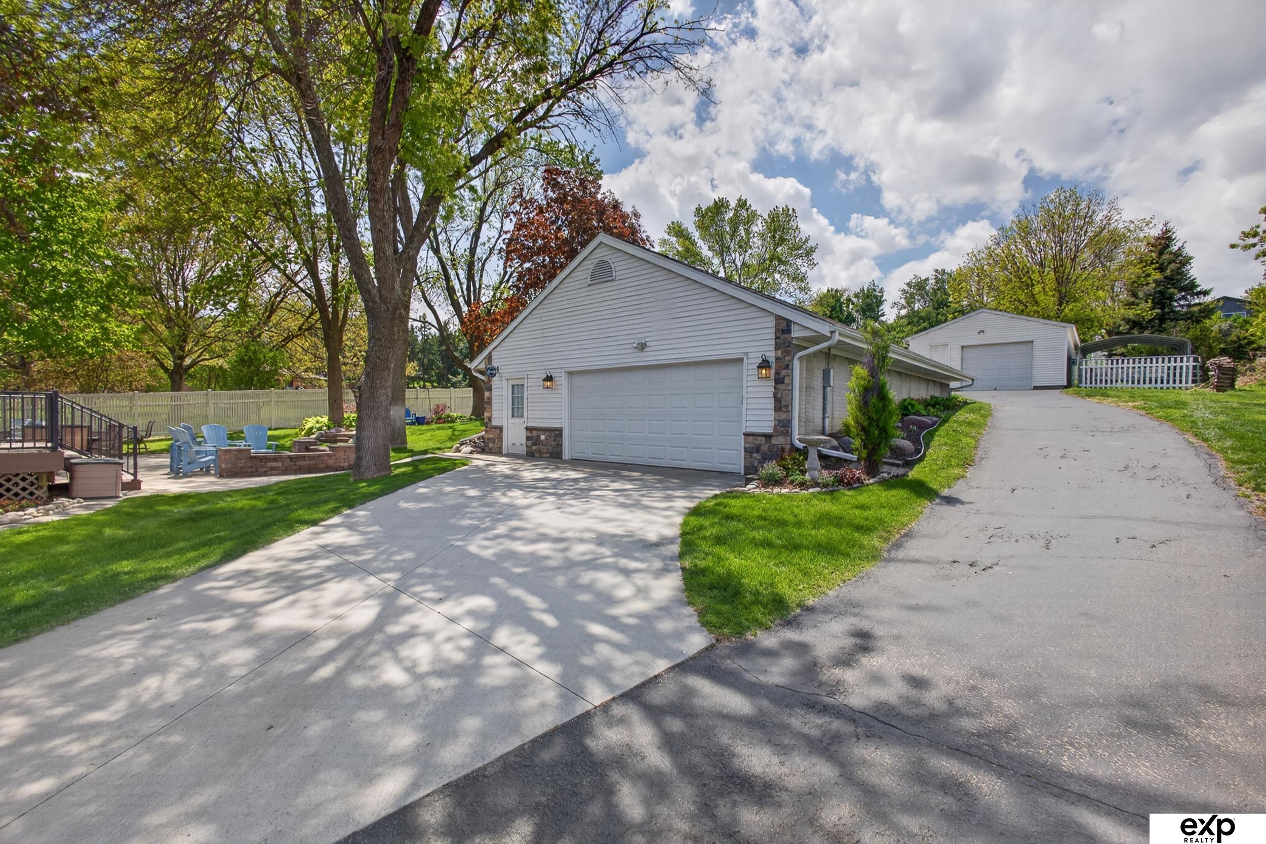 5732 S 185th Street