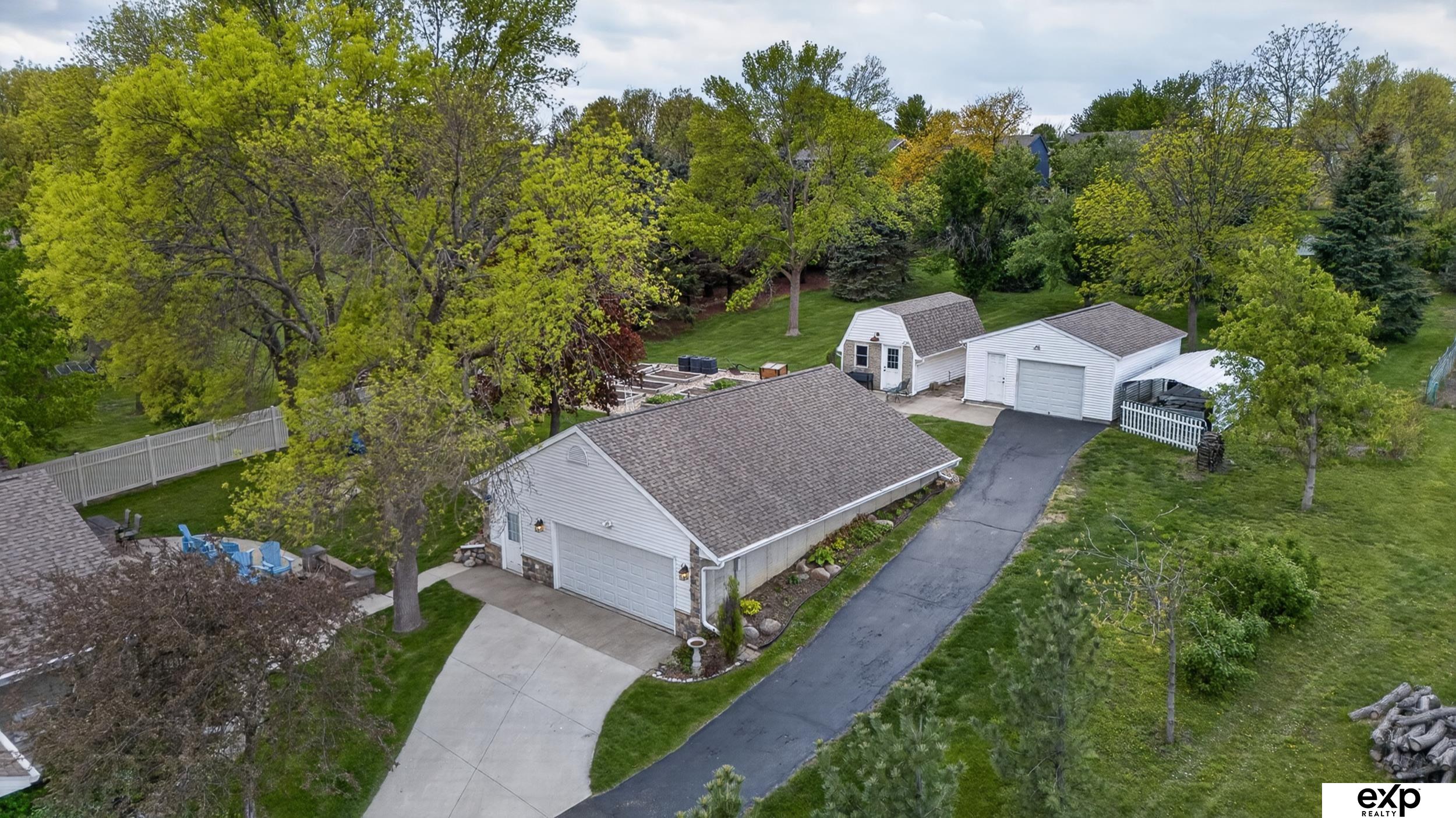 5732 S 185th Street