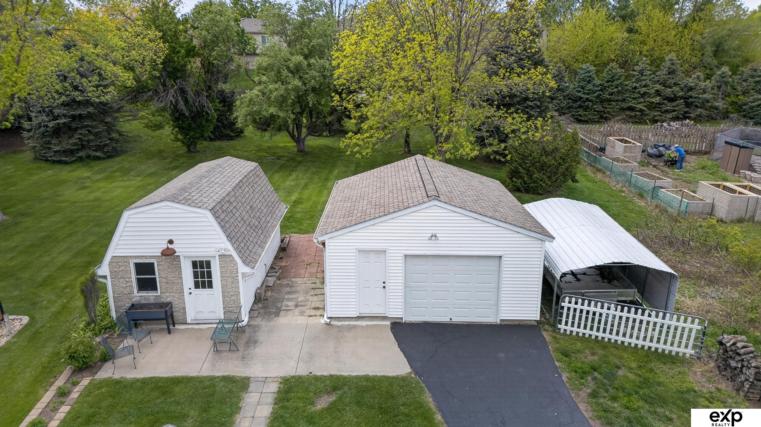 5732 S 185th Street