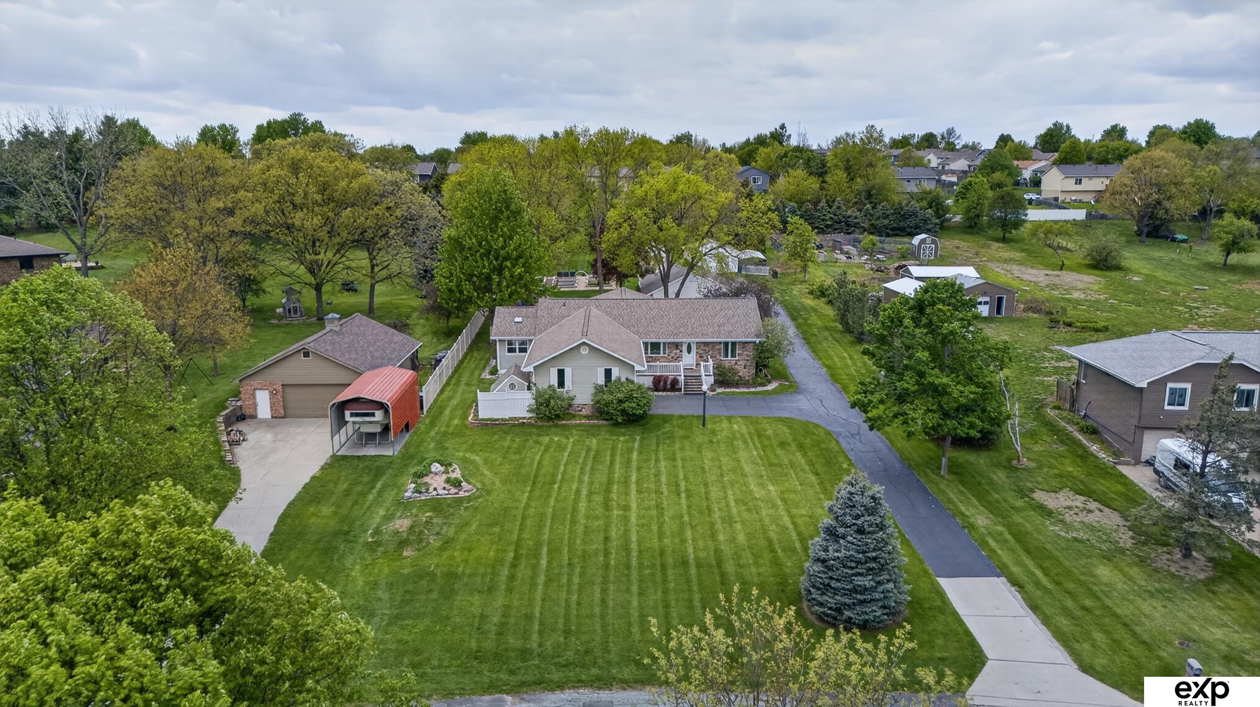 5732 S 185th Street