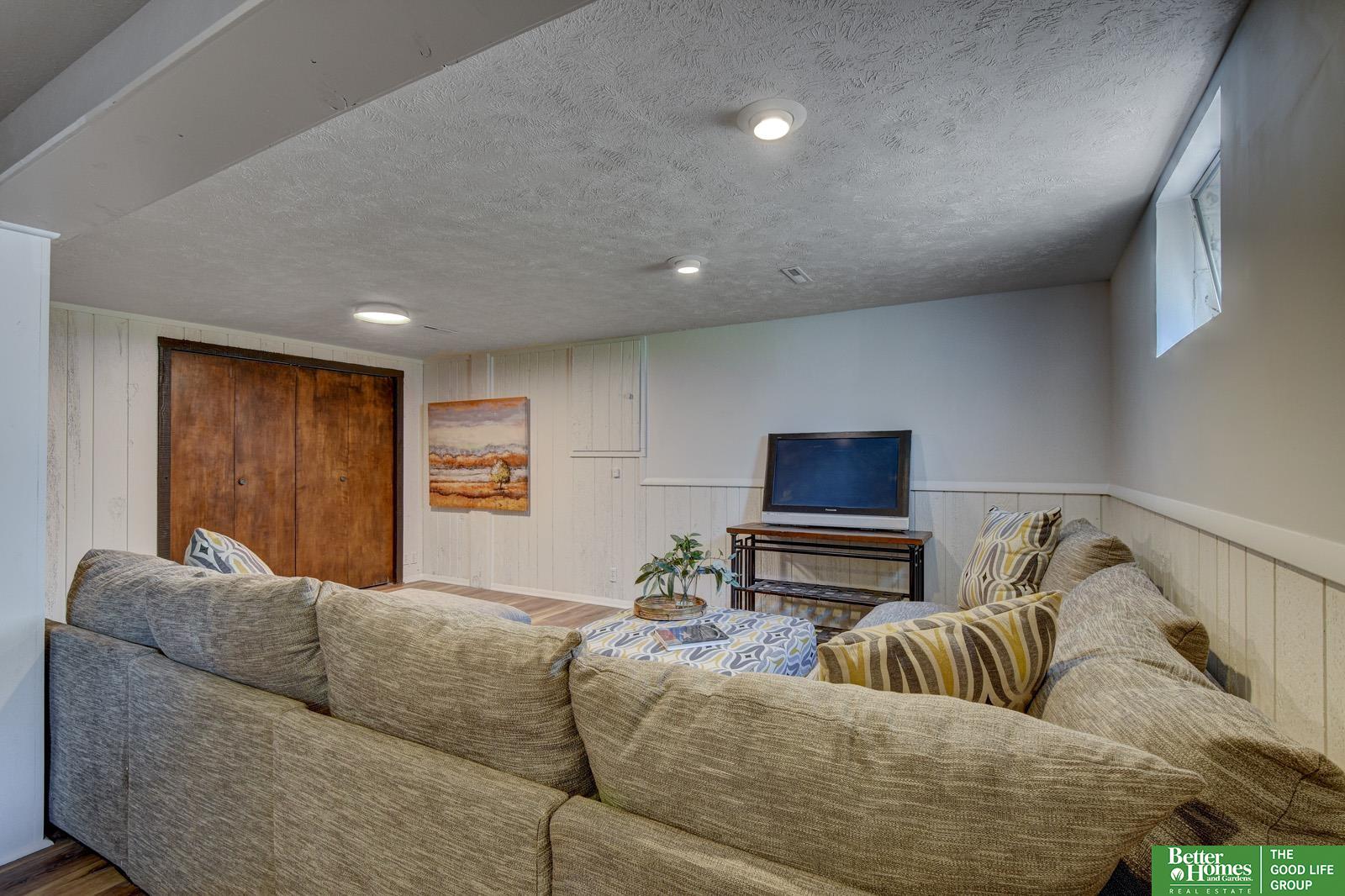14048 Pierce Street