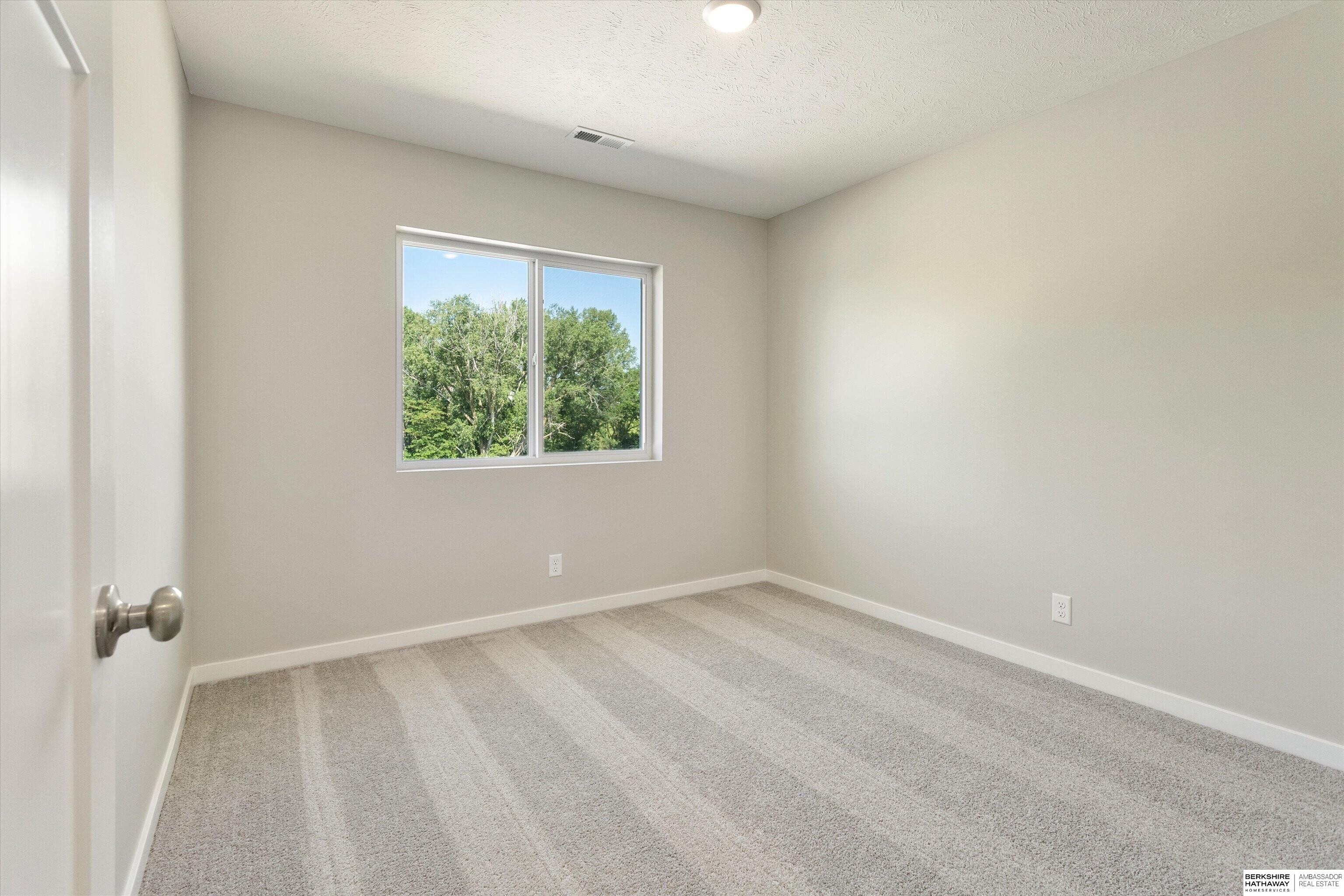 7932 N 93 Street