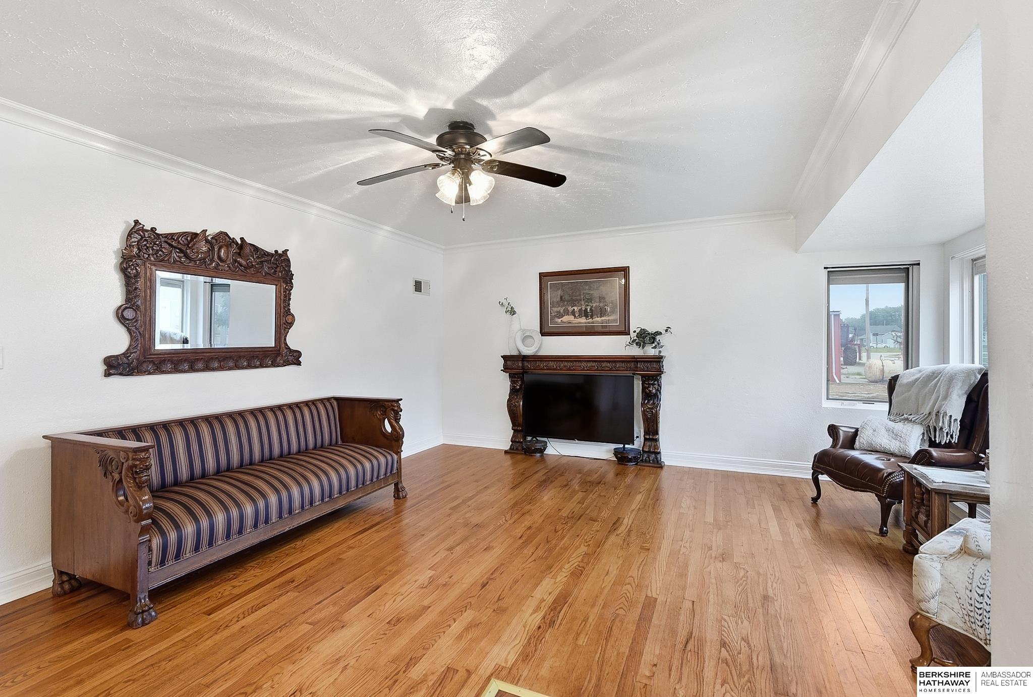 430 W 11th Street