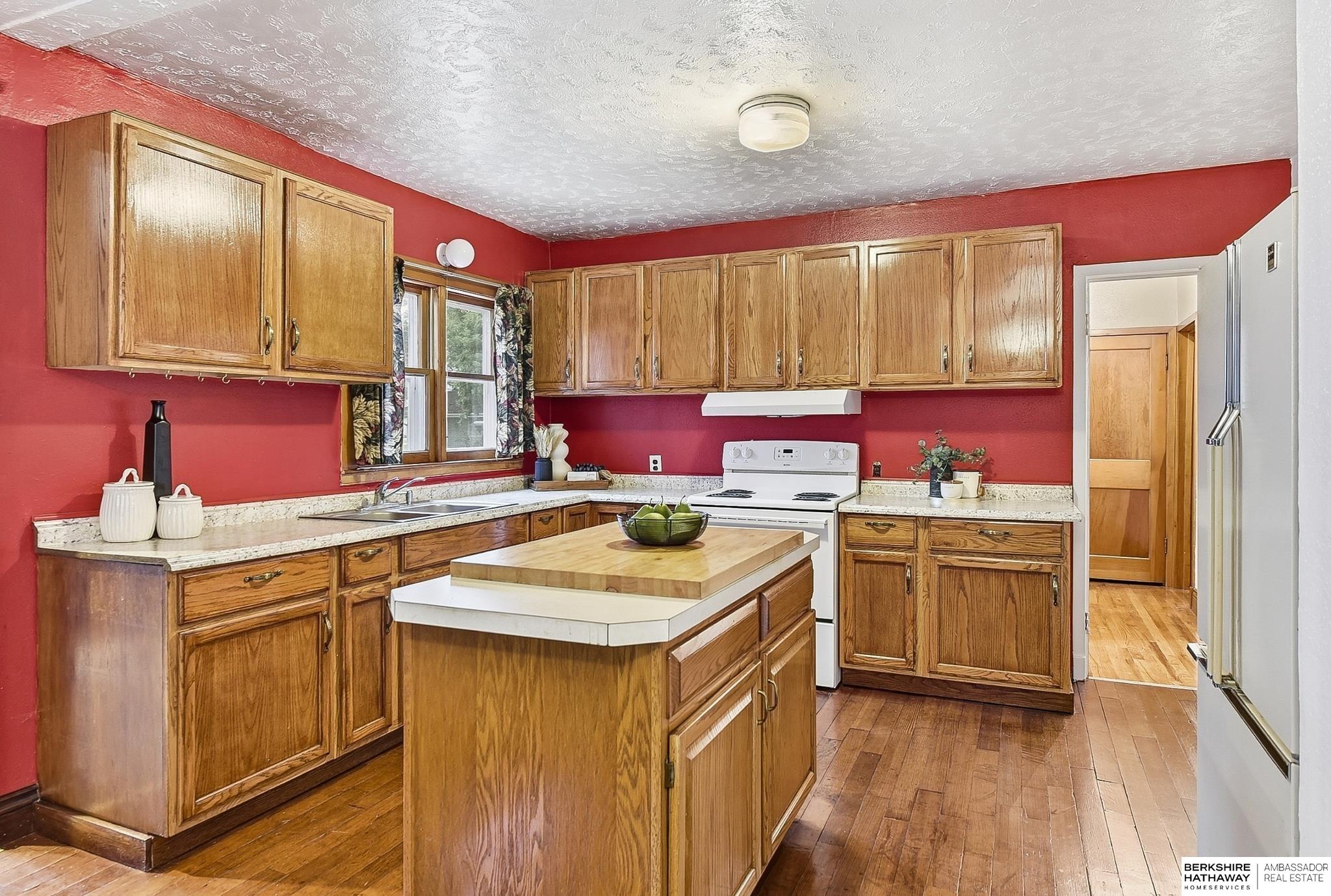 430 W 11th Street