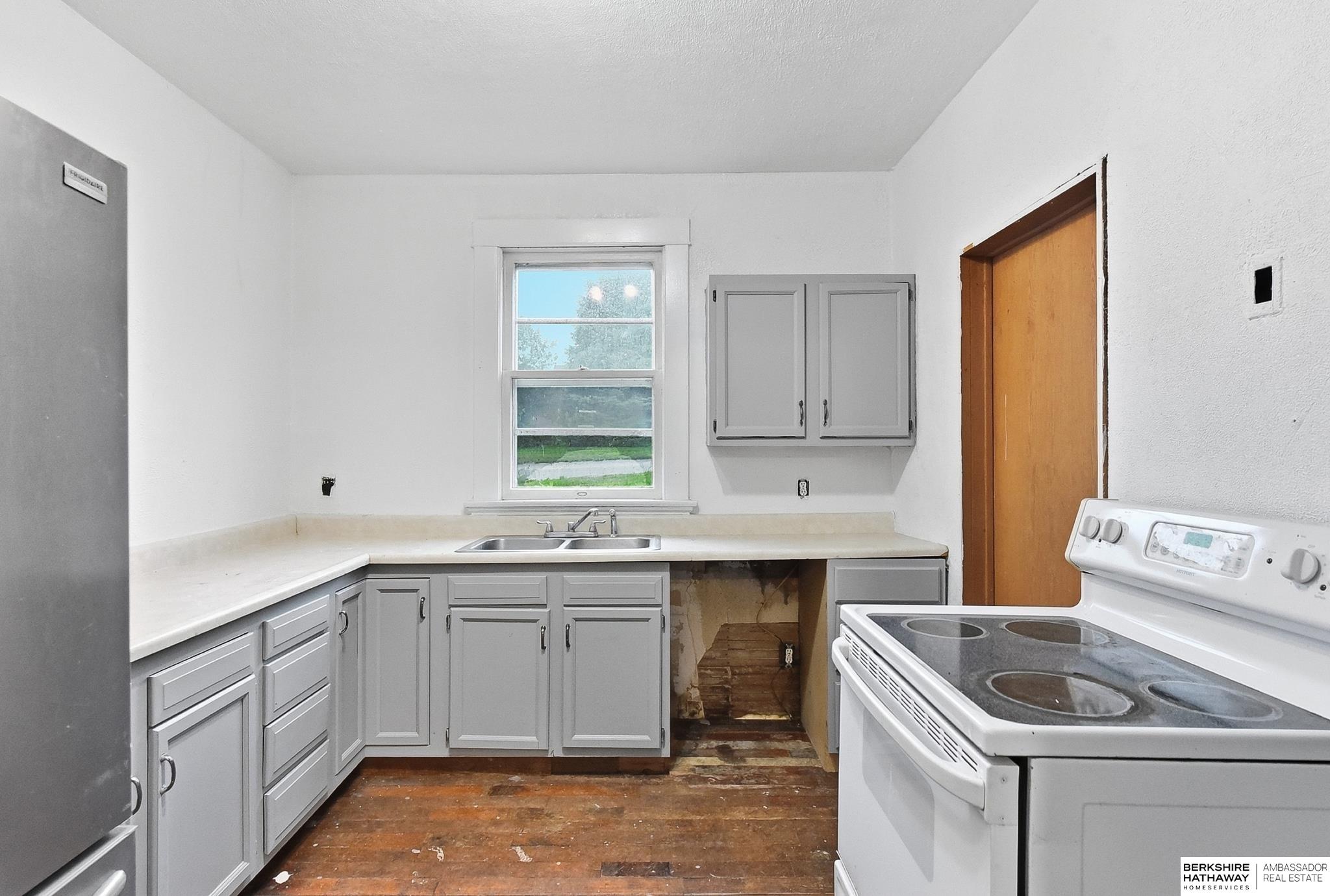 652 W 7th Street