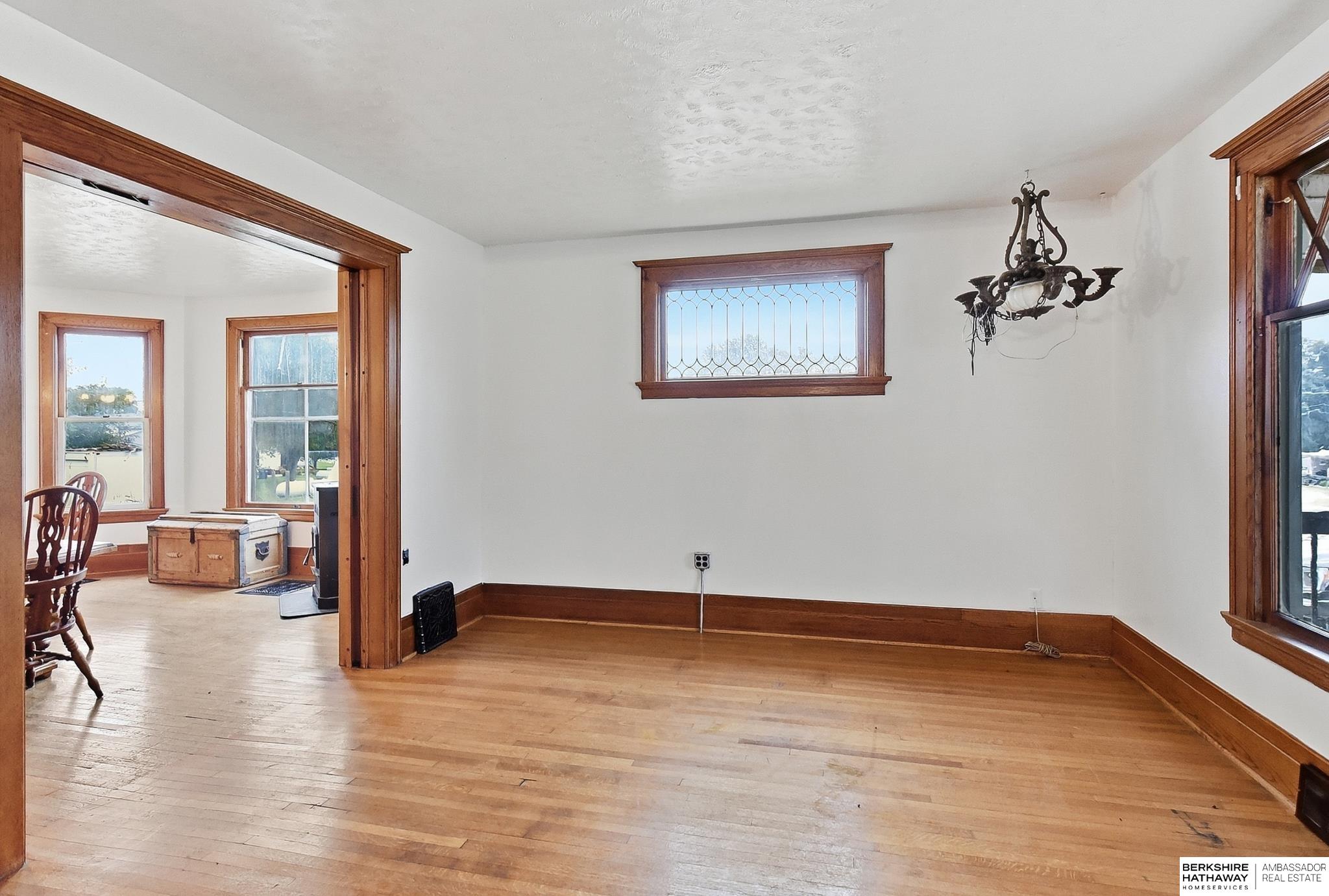 652 W 7th Street