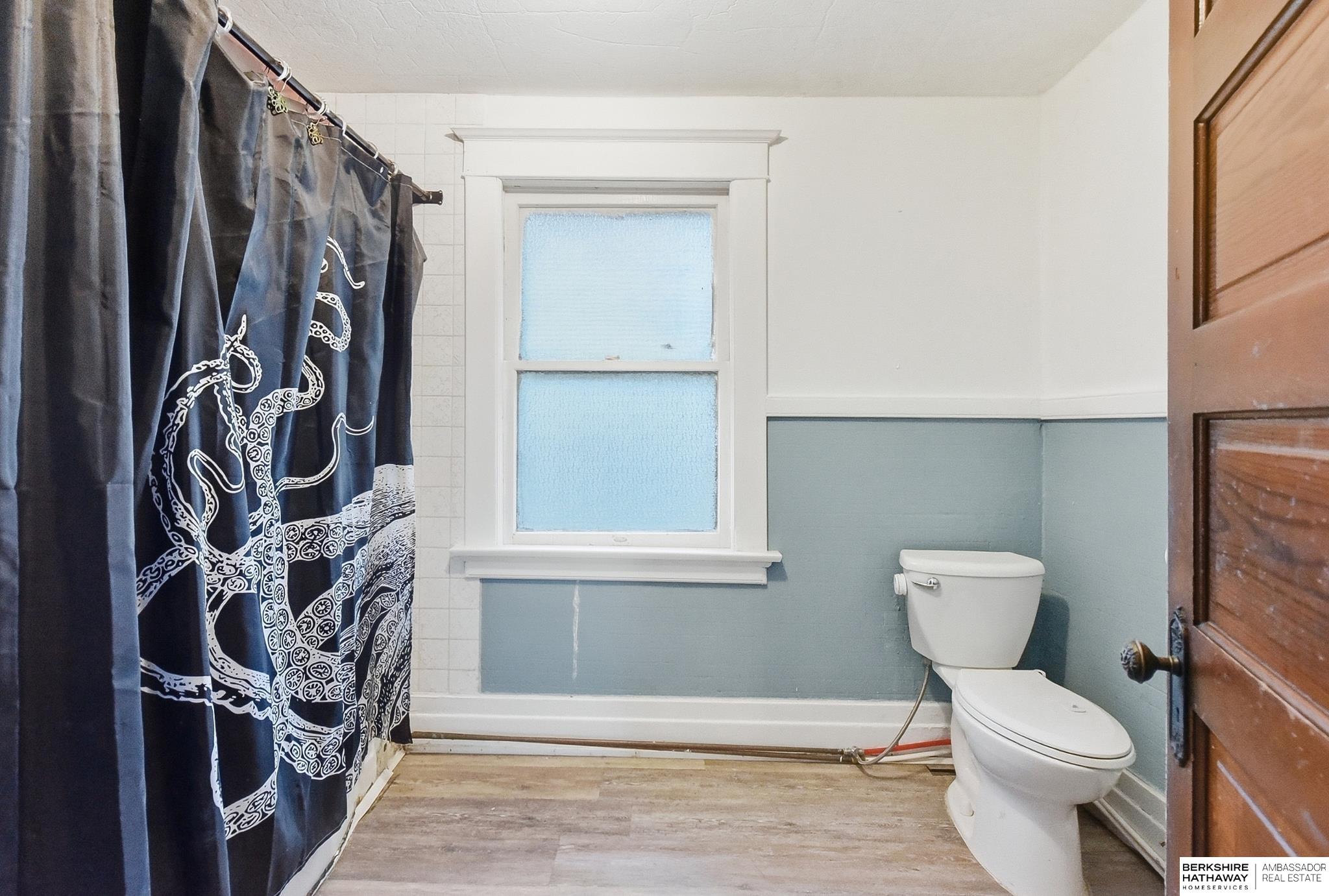 652 W 7th Street
