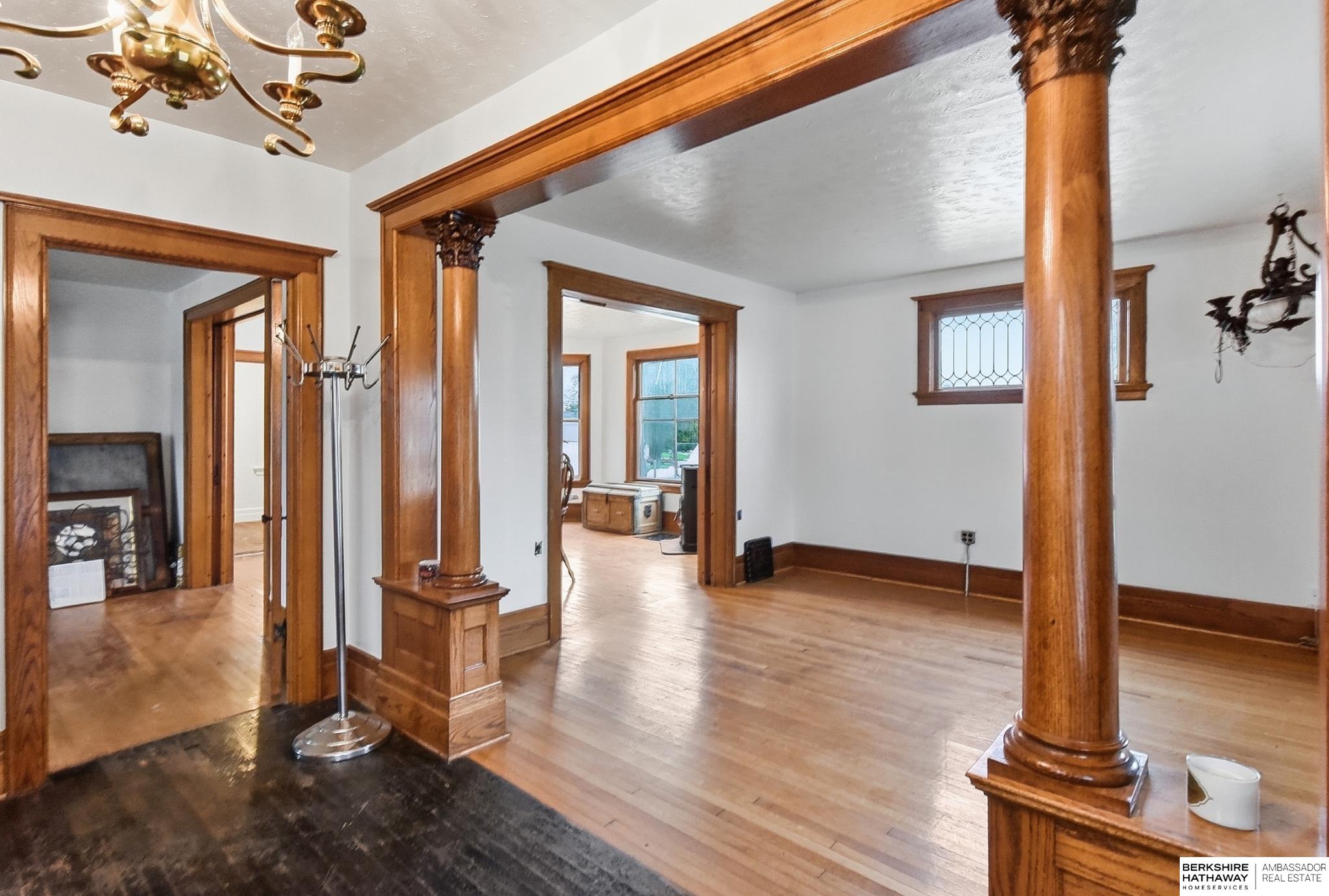 652 W 7th Street