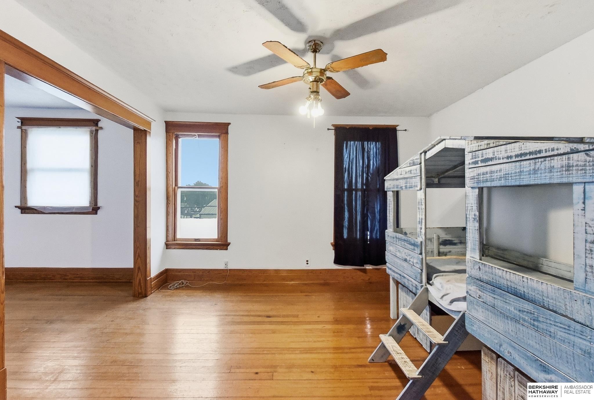 652 W 7th Street