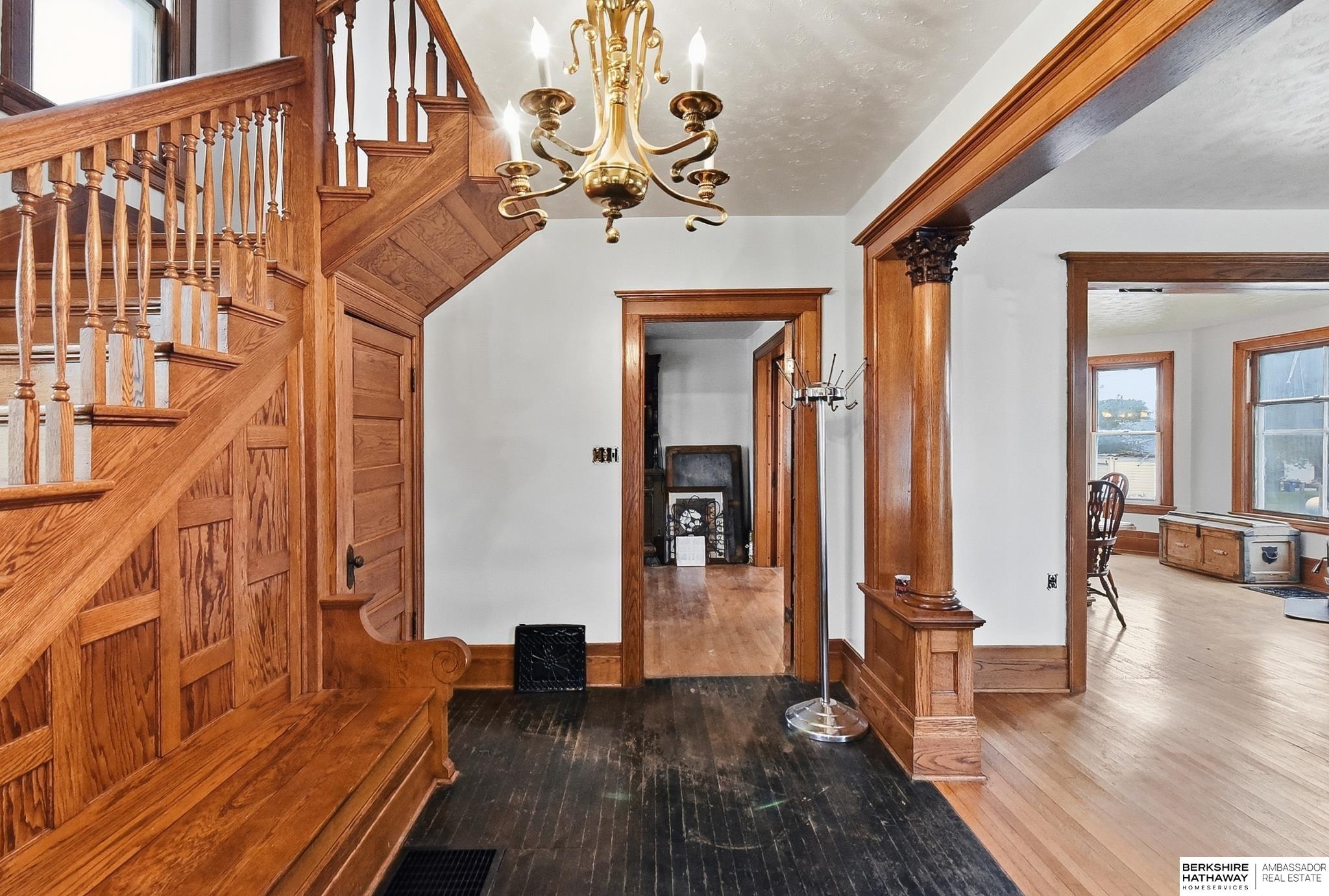 652 W 7th Street
