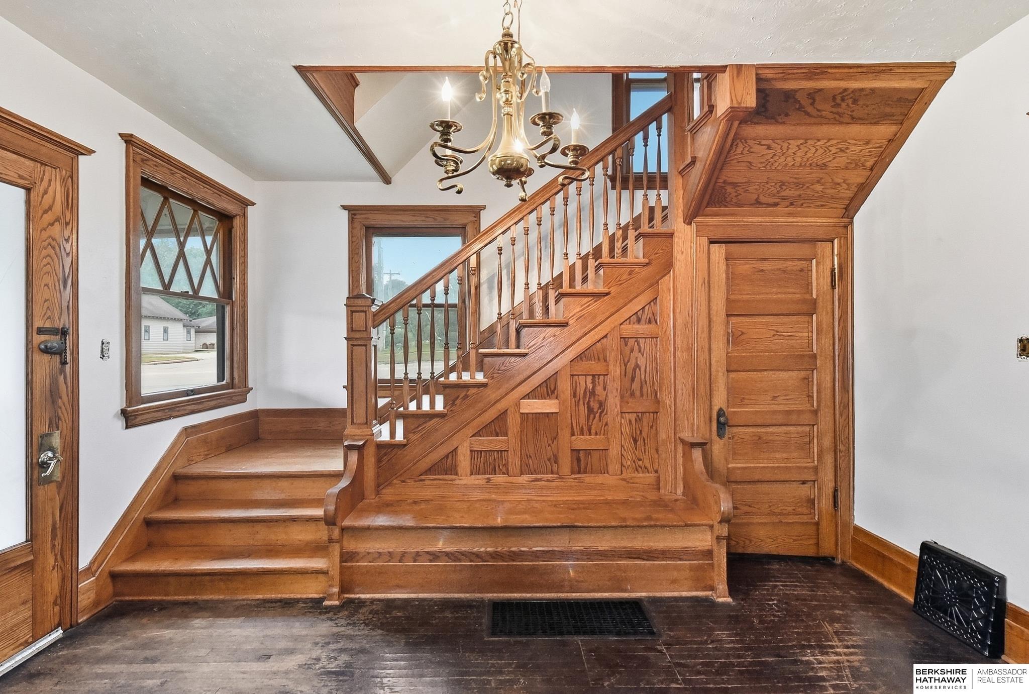 652 W 7th Street