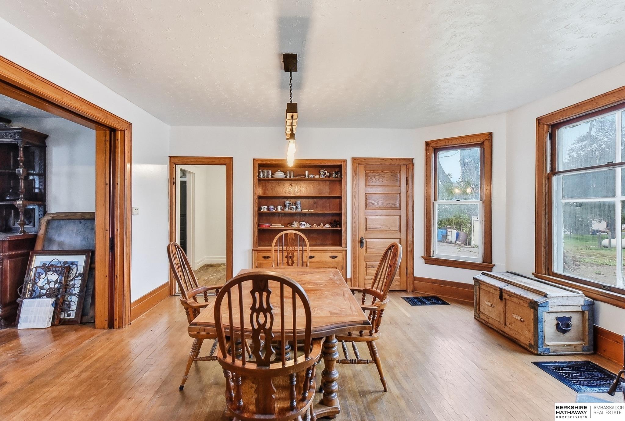 652 W 7th Street