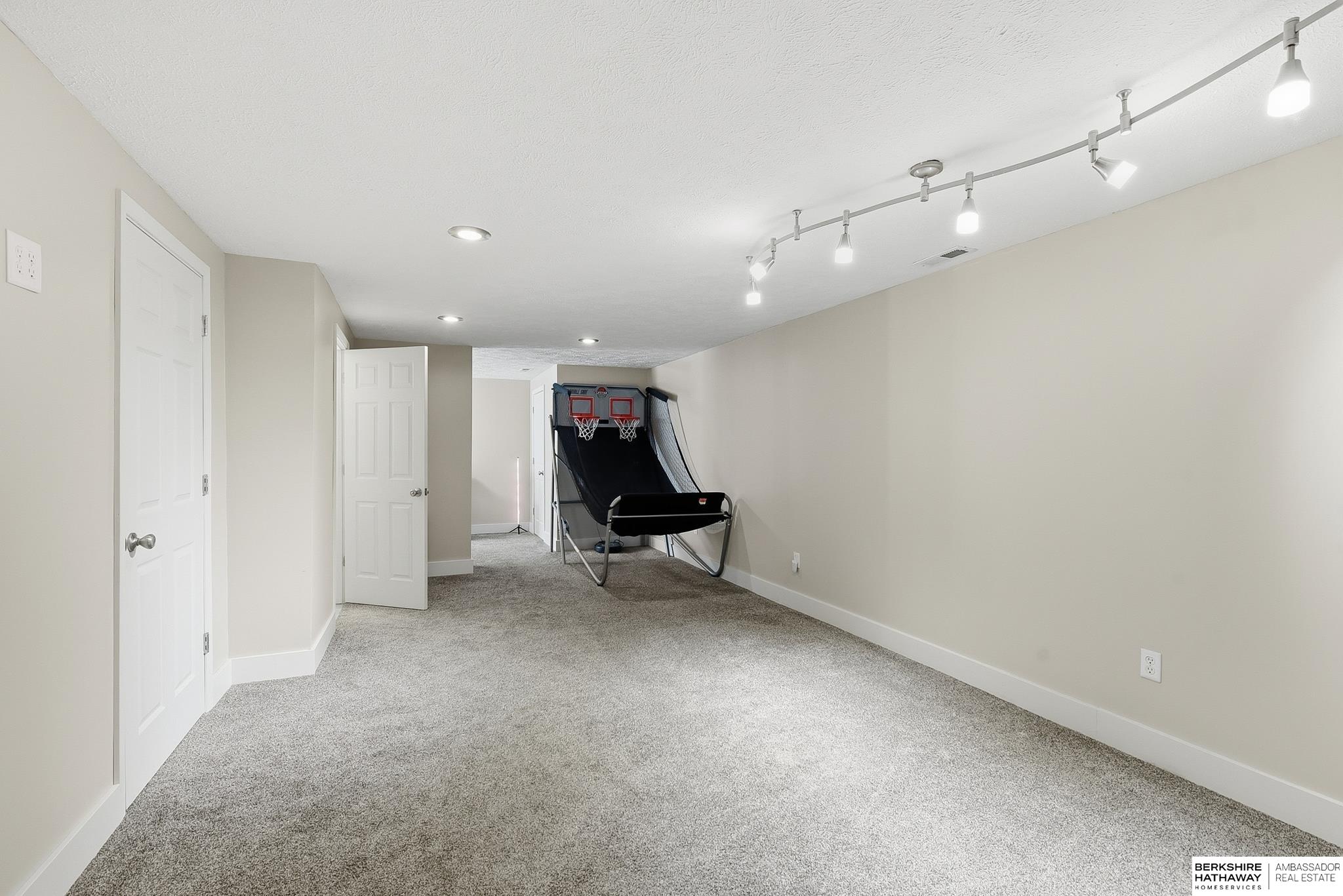 10212 Rosewater Parkway