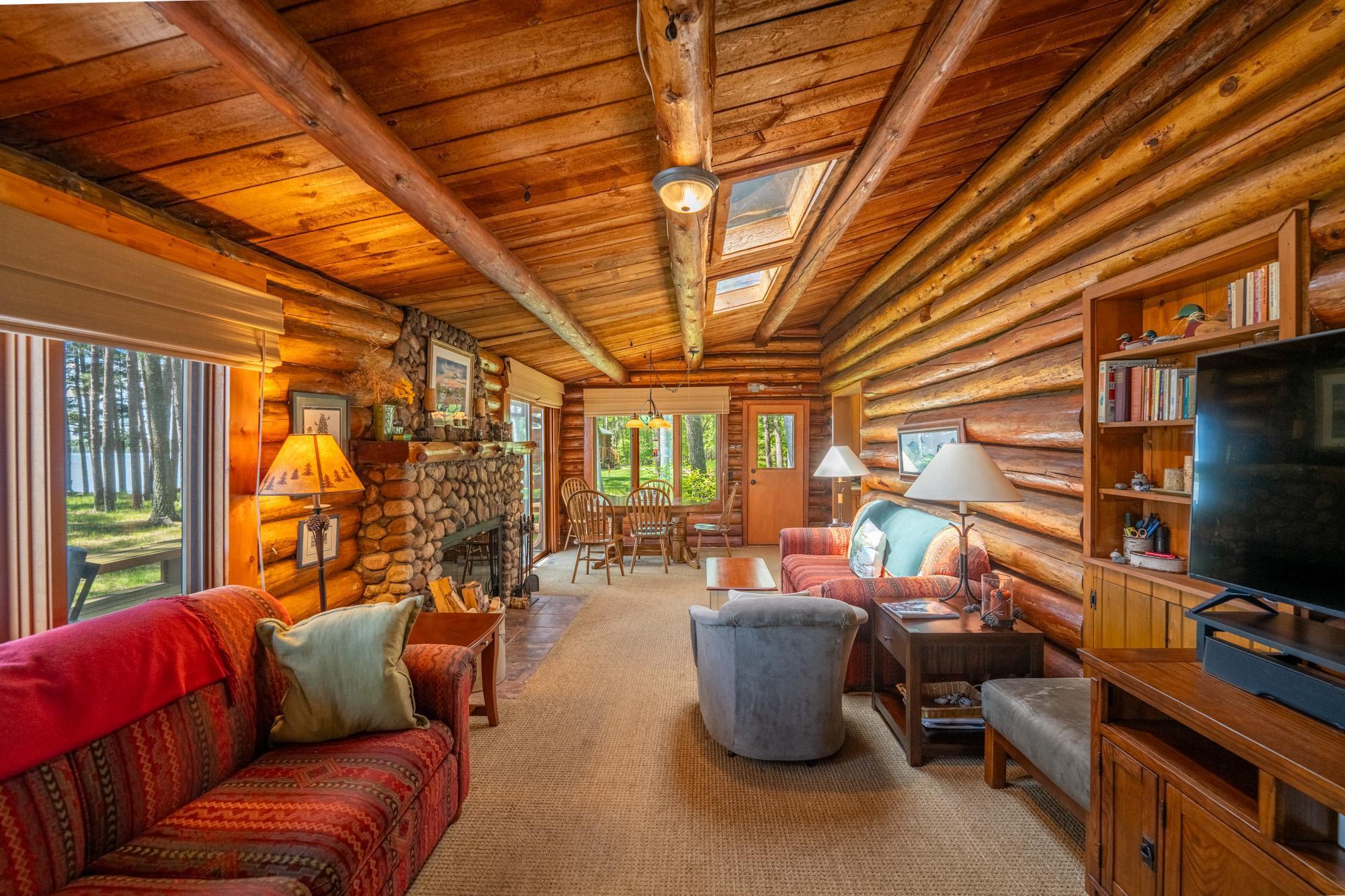 39220 Swanburg Court