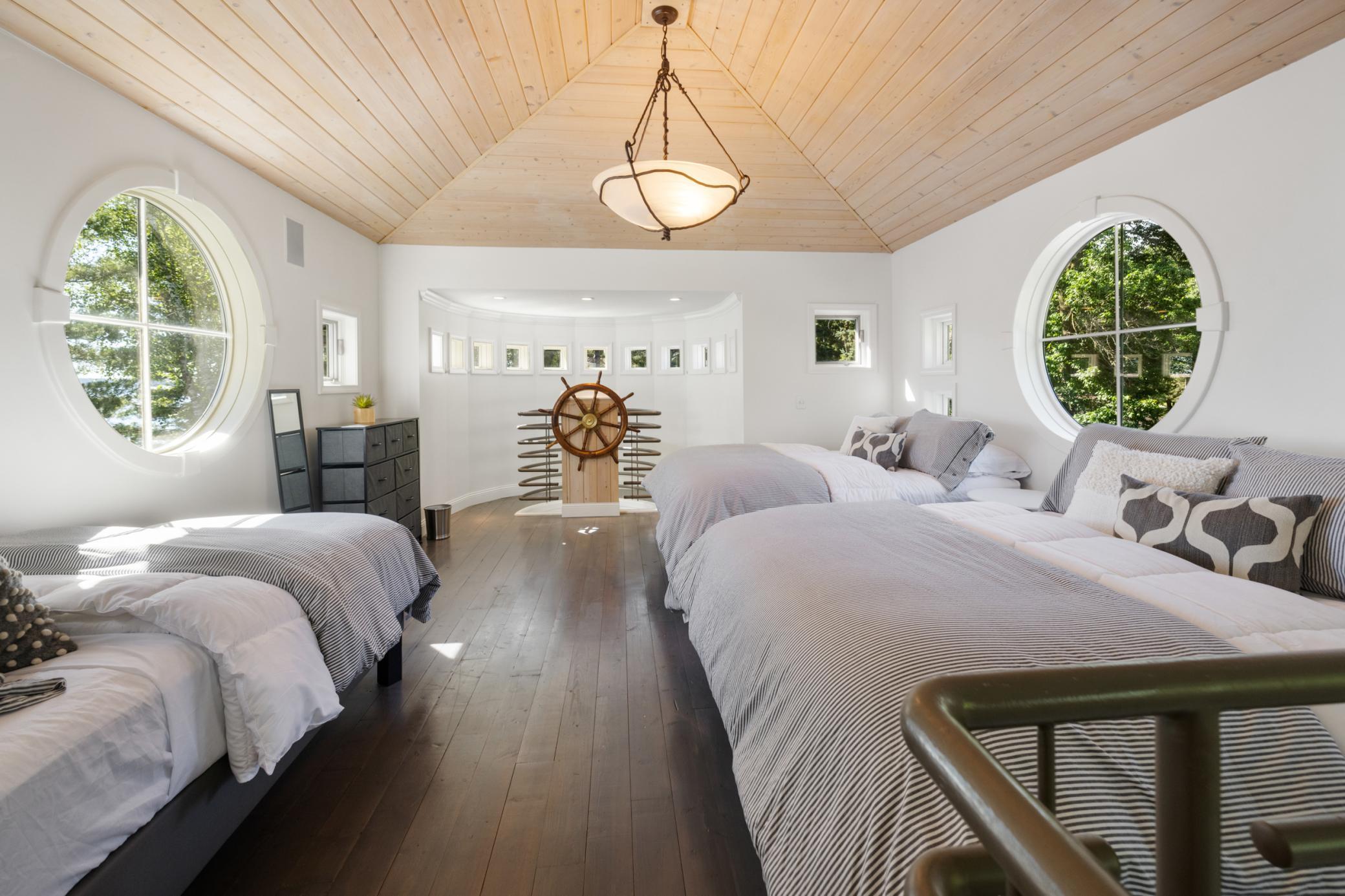 9284 Interlachen Road