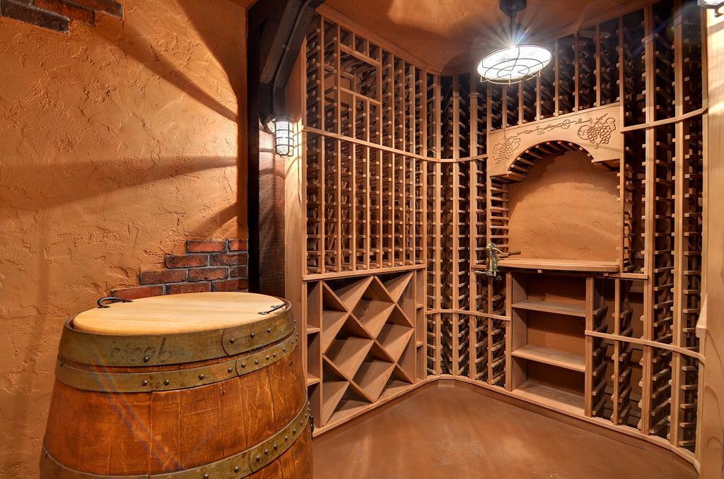 9356 Interlachen Road