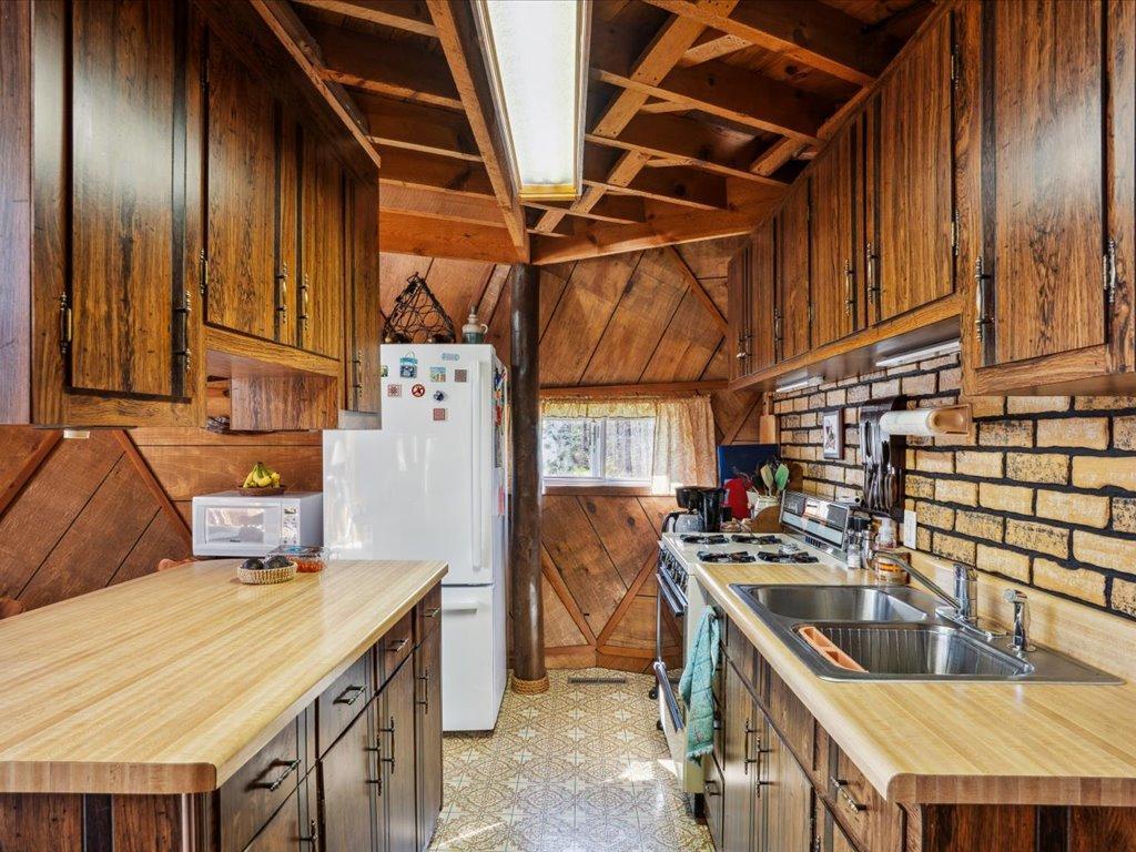 41863 Little Pine Road