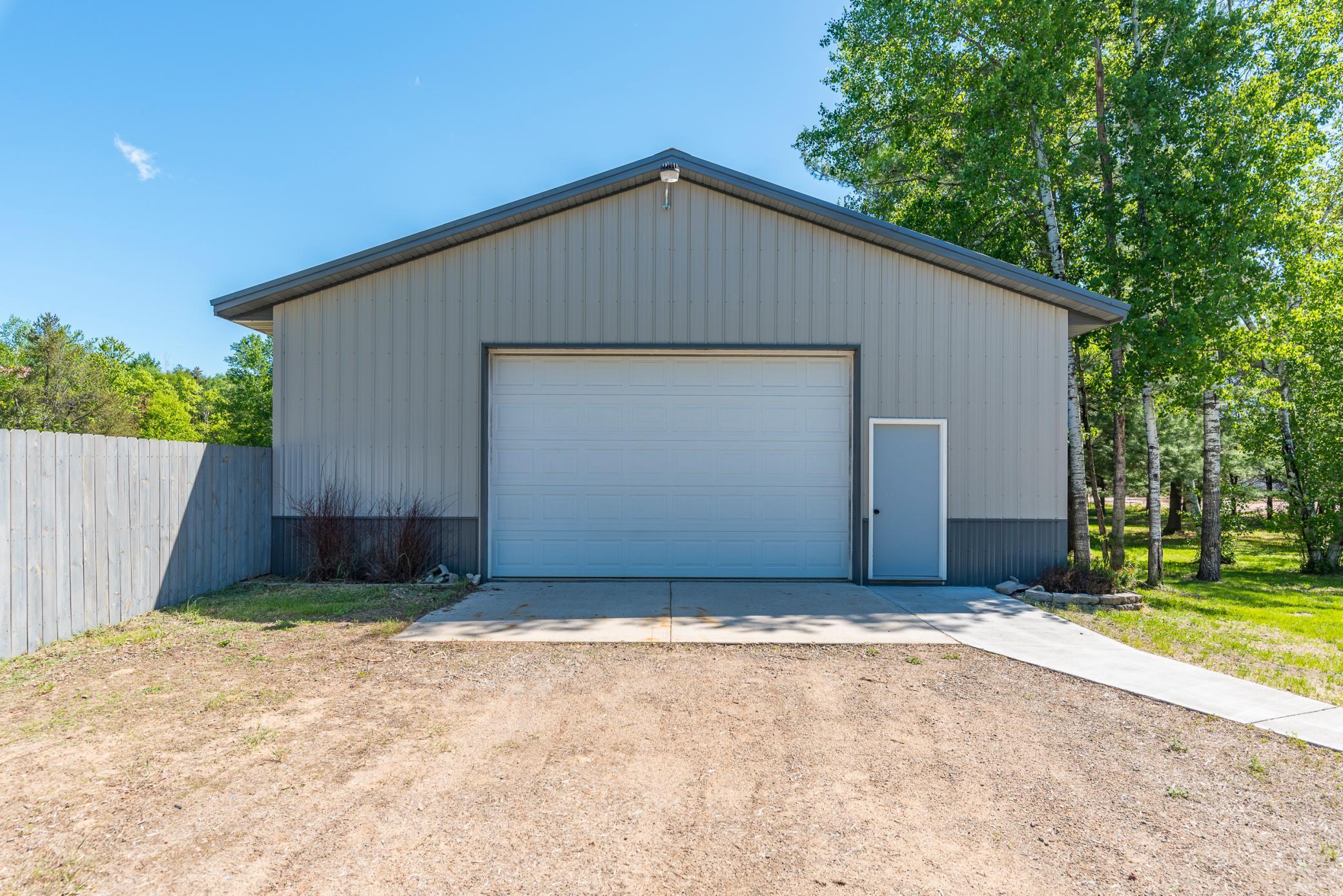 8296 Gladstone Lake Road