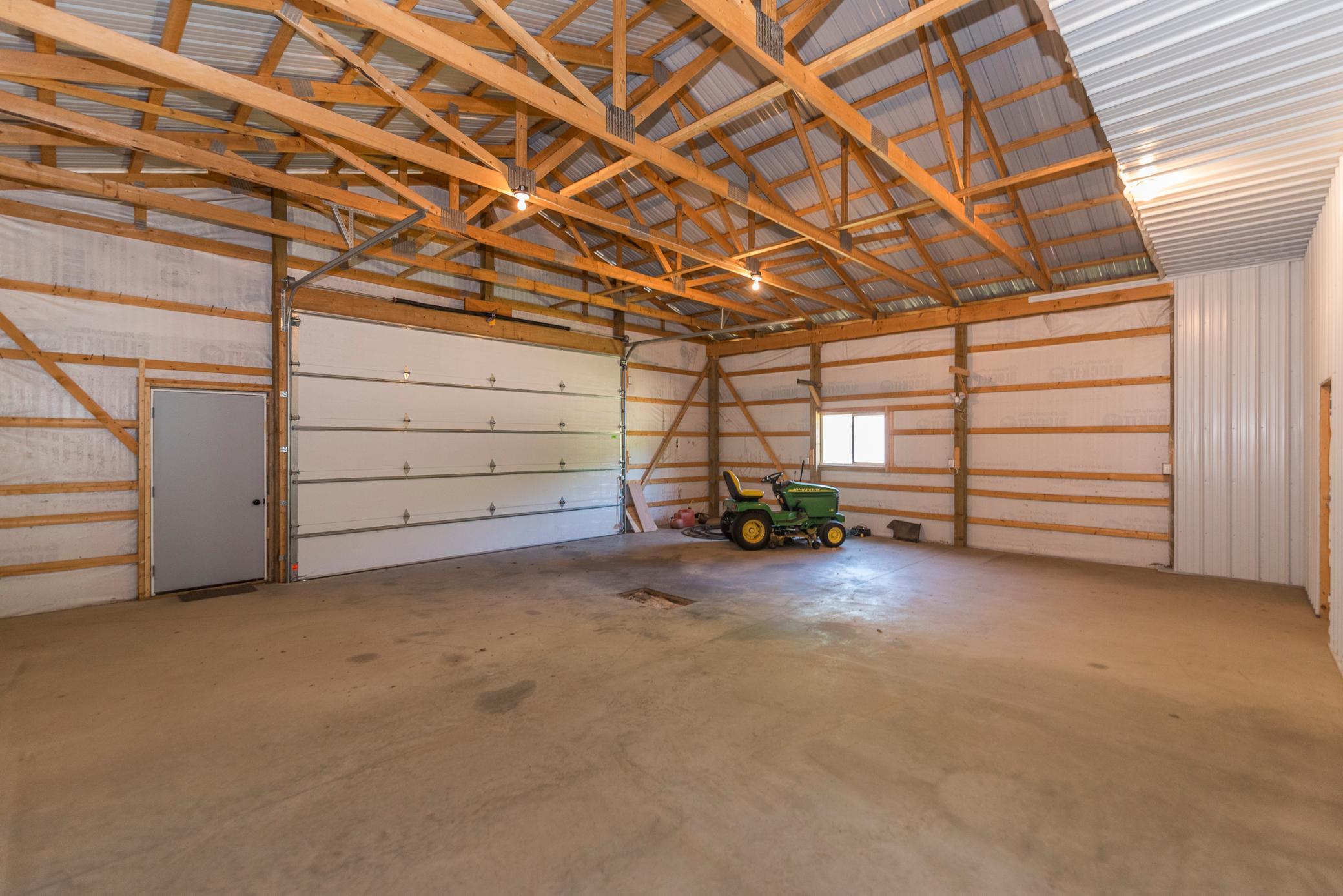 8296 Gladstone Lake Road